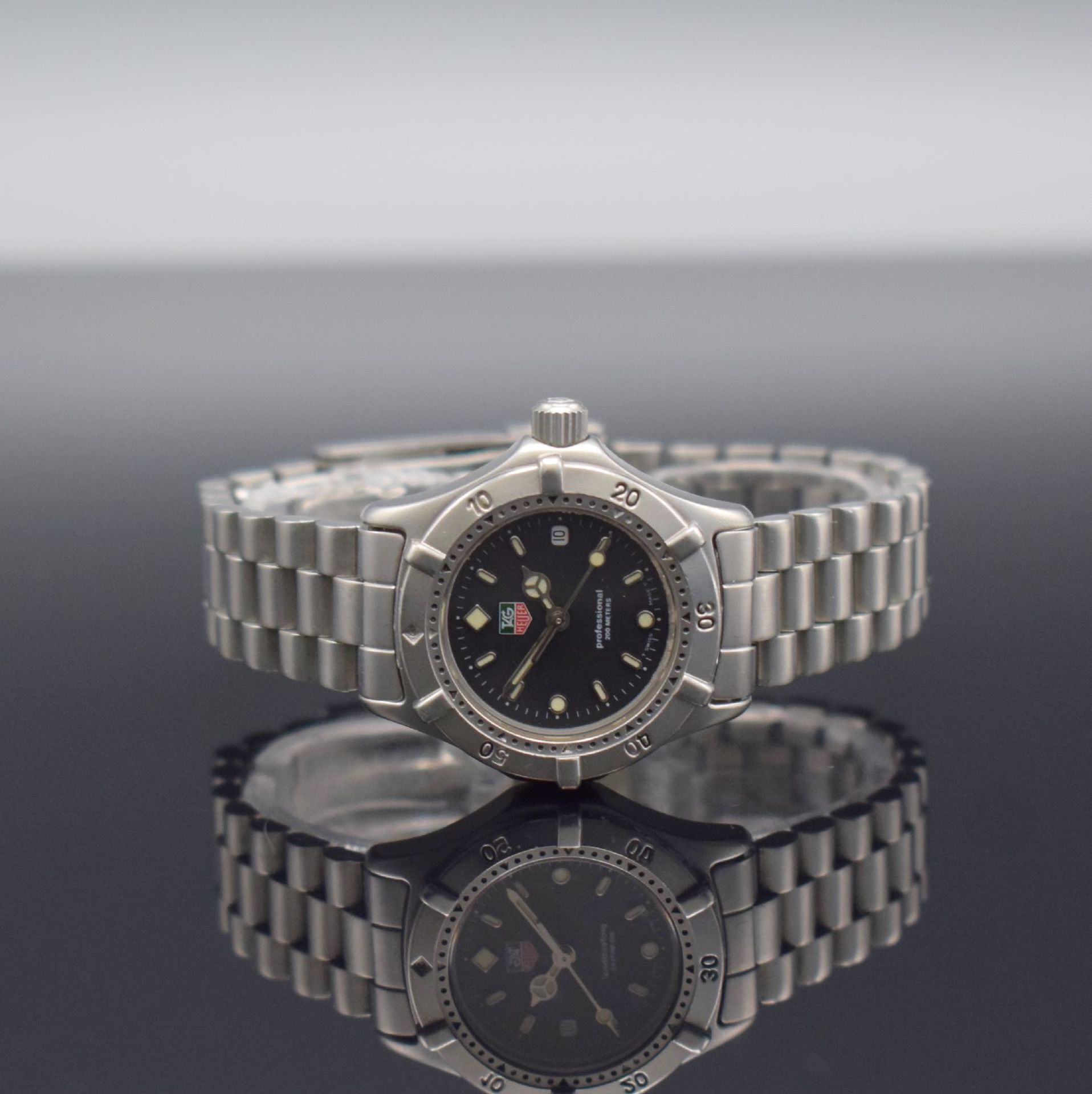 TAG HEUER Professional Damenarmbanduhr, Schweiz um 1990,