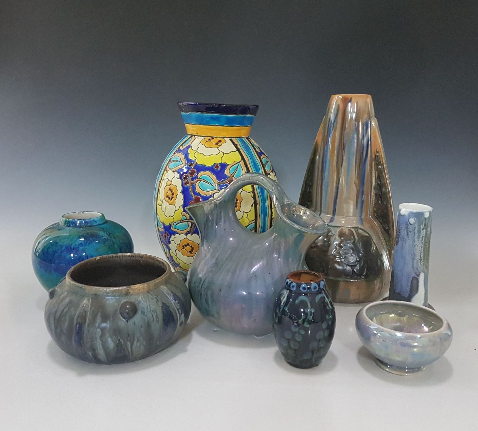 8 Keramiken, um 1900 - 30er Jahre, 1. Henkelgefäß Unis
