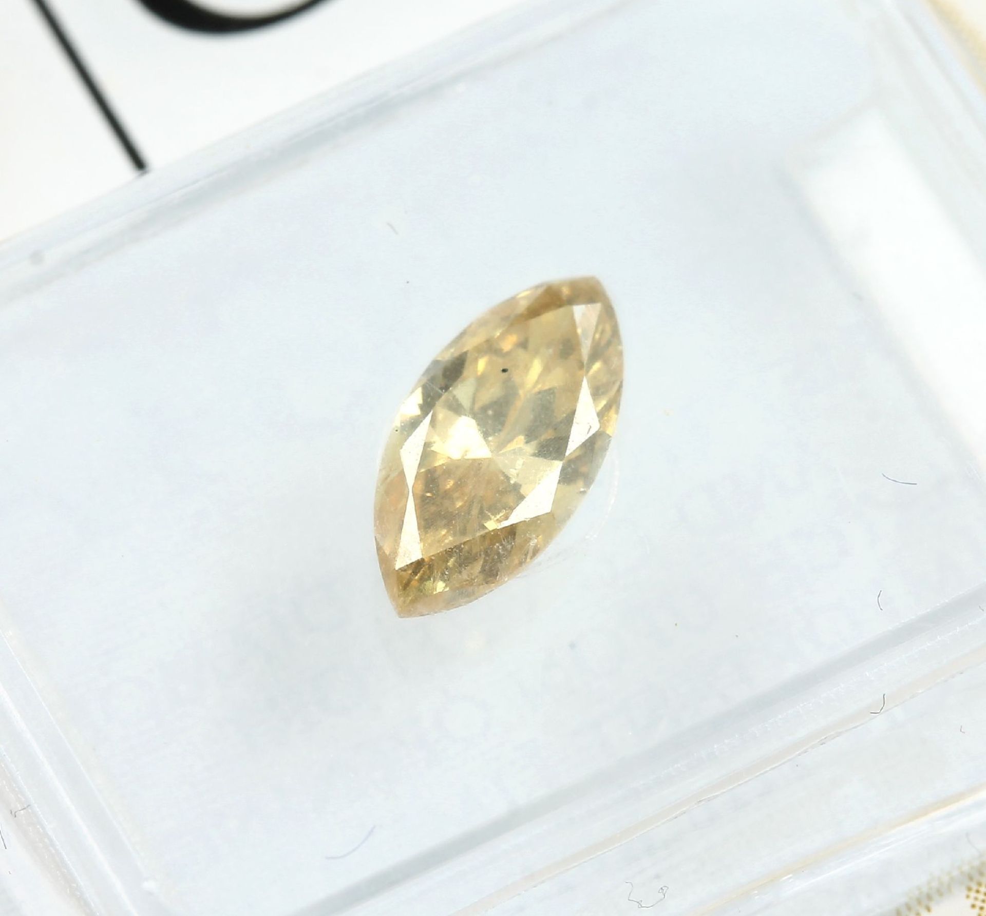 Loser Diamant, 0.52 ct Natural fancy intense orangy - Image 2 of 3