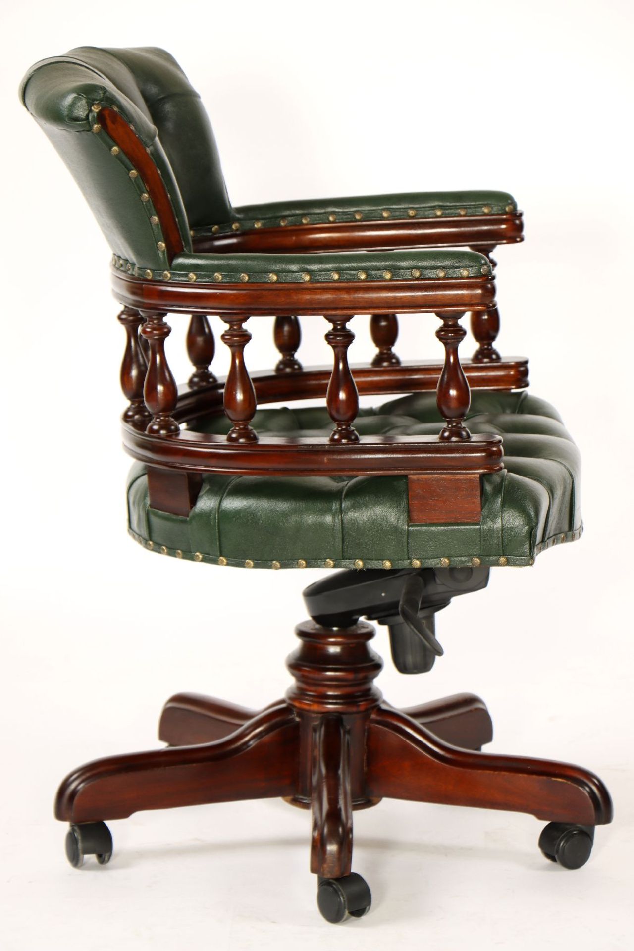 Captain-Chair, England, Holzelemente z.T. Rüster massiv, - Image 2 of 5