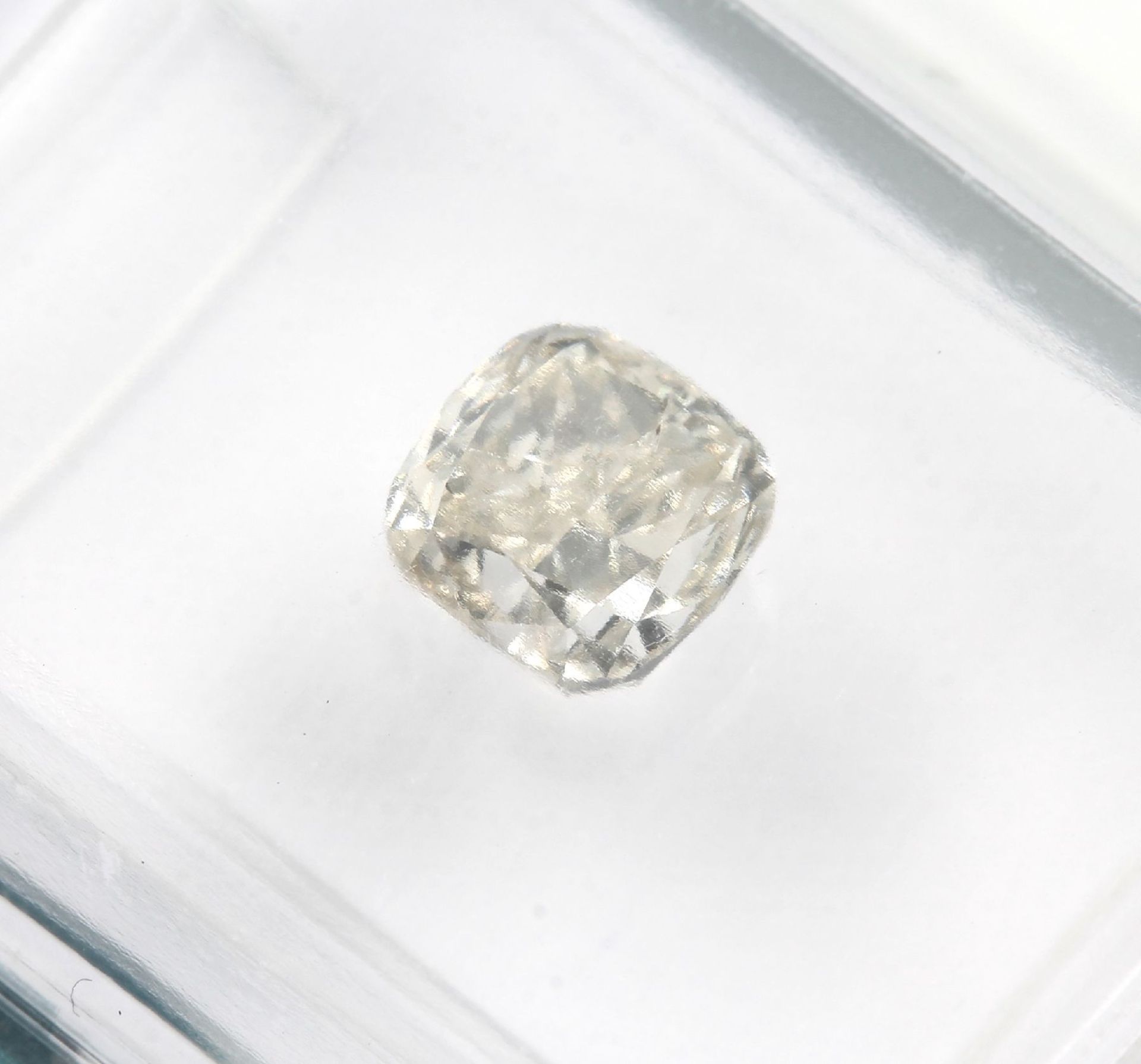 Eingeschweißter Diamant im Kissenschliff 1.00 ct - Image 2 of 4