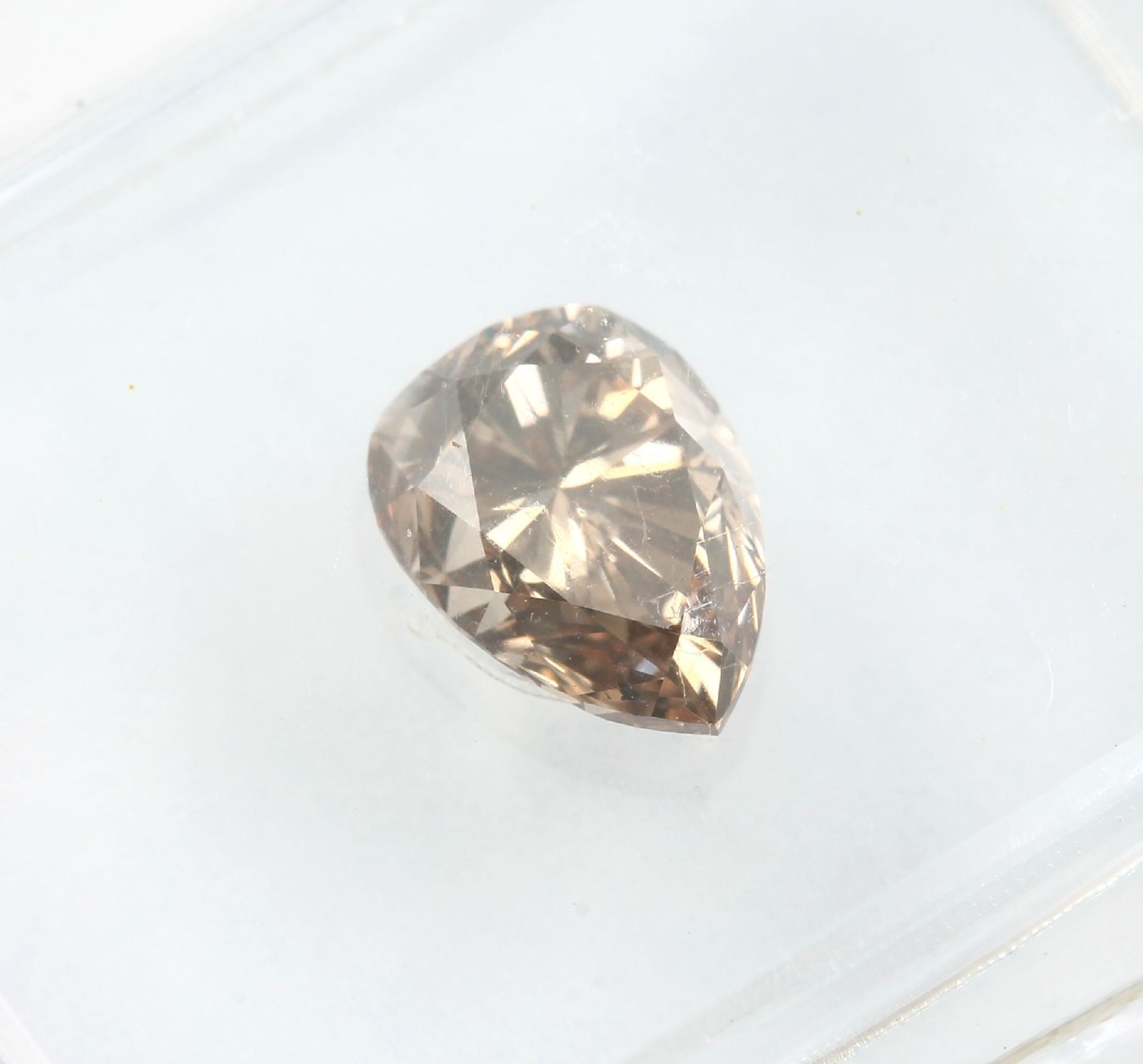 Eingeschweißter Diamant-Tropfen 0.84 ct natural fancy dark - Image 2 of 4