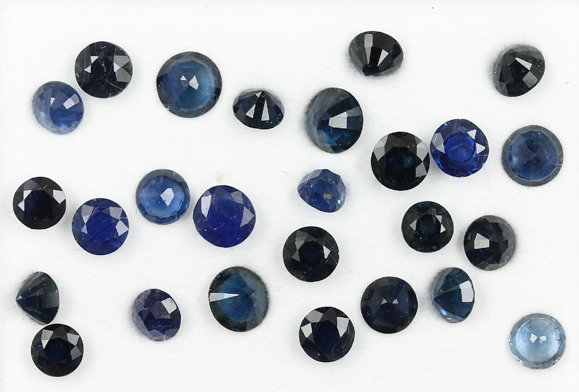 Lot lose, blaue, rundfacett. Saphire zus. ca. 17.4 ct