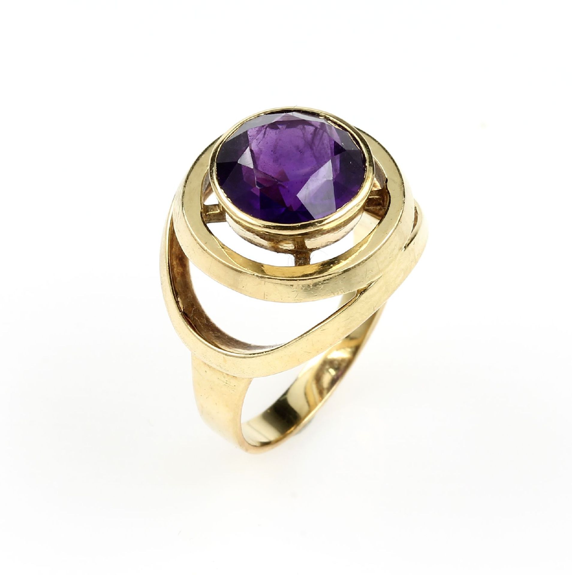 14 kt Gold Ring mit Amethyst, GG 585/000, rundfacett.