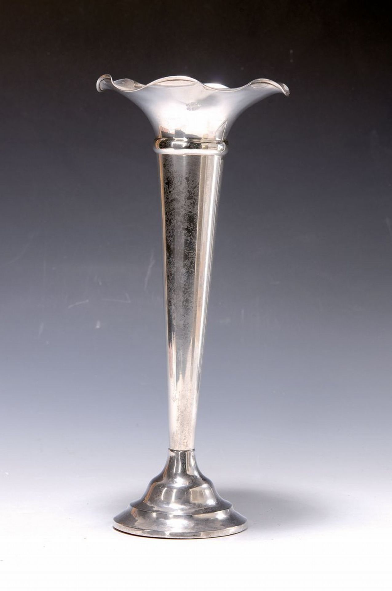 Vase, wohl USA, um 1900, 800er Silber, gefüllt, H.ca.