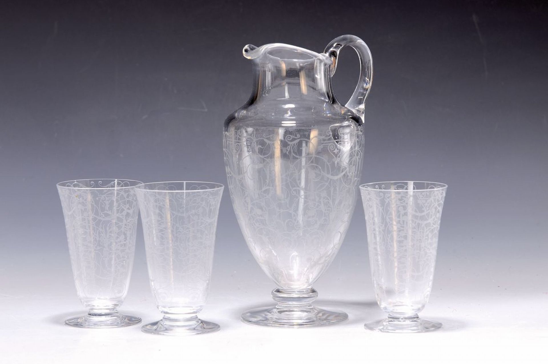 Krug und 5 Gläser, St. Louis, 1930er J., farbloses Glas