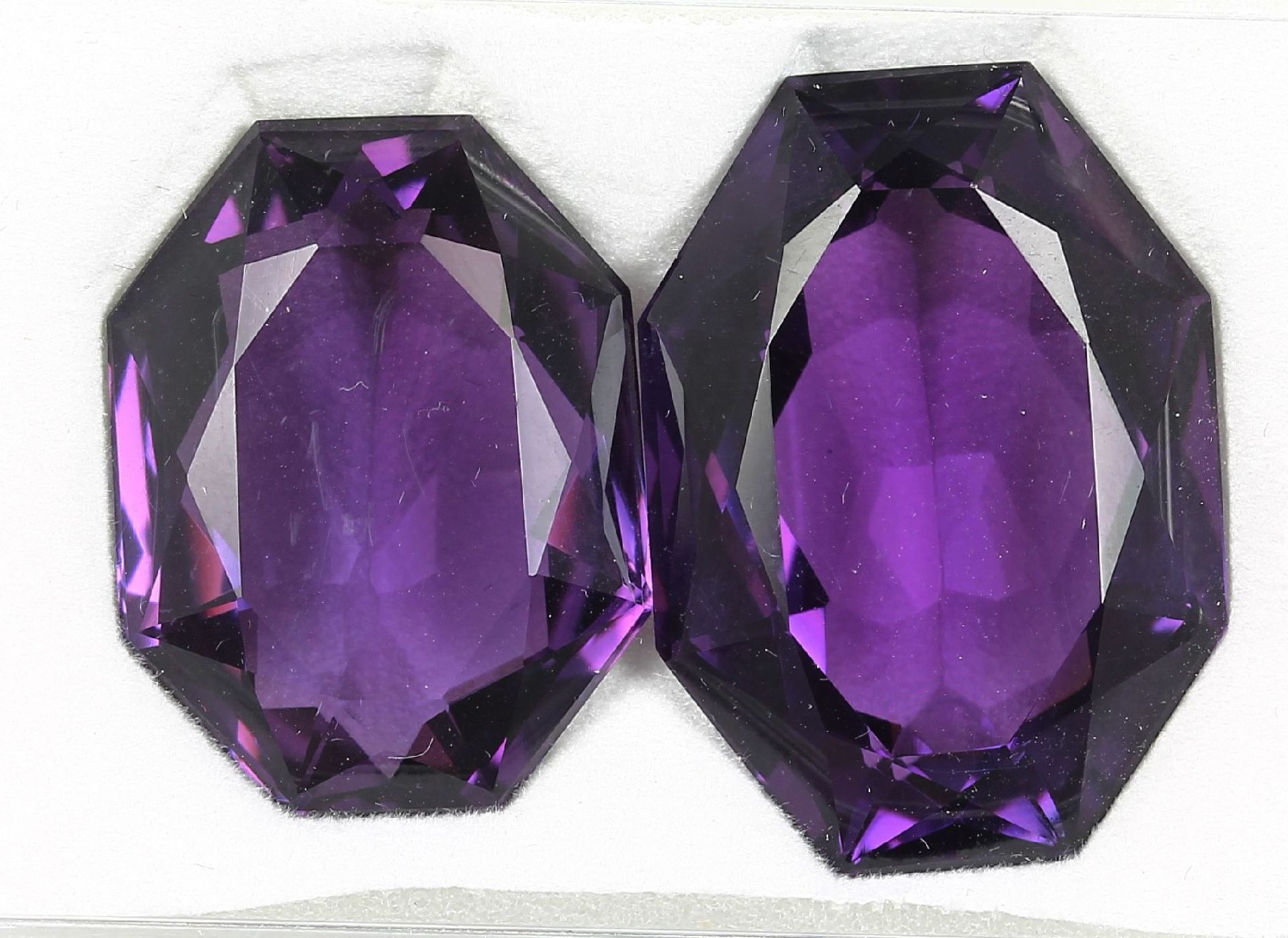 Lot 2 Lose Amethyste, zus. ca. 68.76 ct  , oktagonal