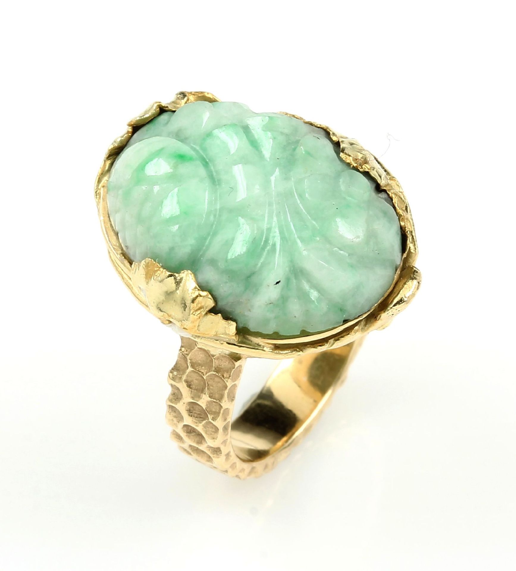 18 kt Gold Ring mit grüner Jade/Nephrit,   GG750/000,