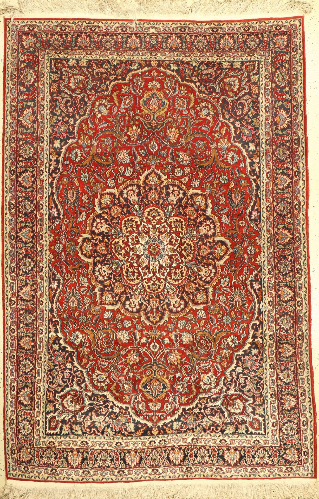 Lahor fein, Pakistan, Wolle mit Seide, ca. 190 x 127 cm,