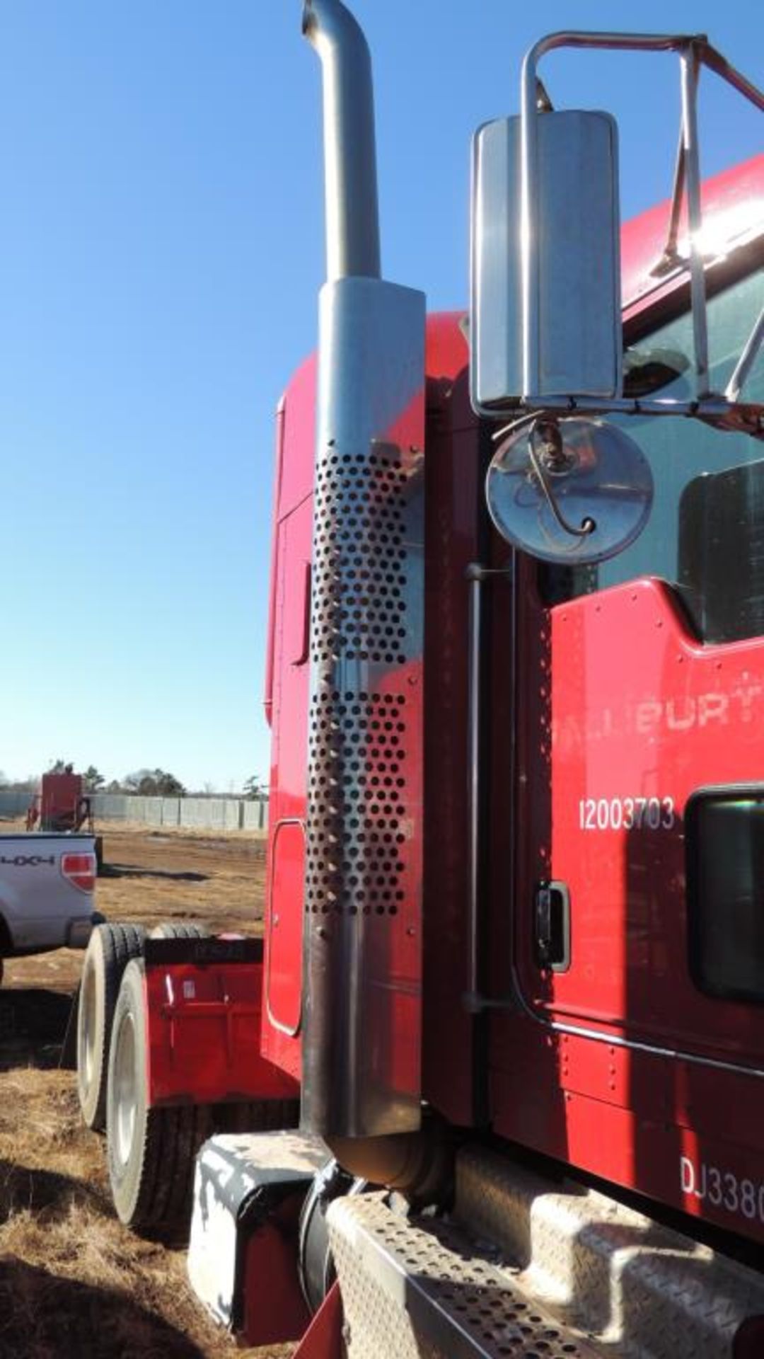 Kenworth Truck - Image 4 of 28