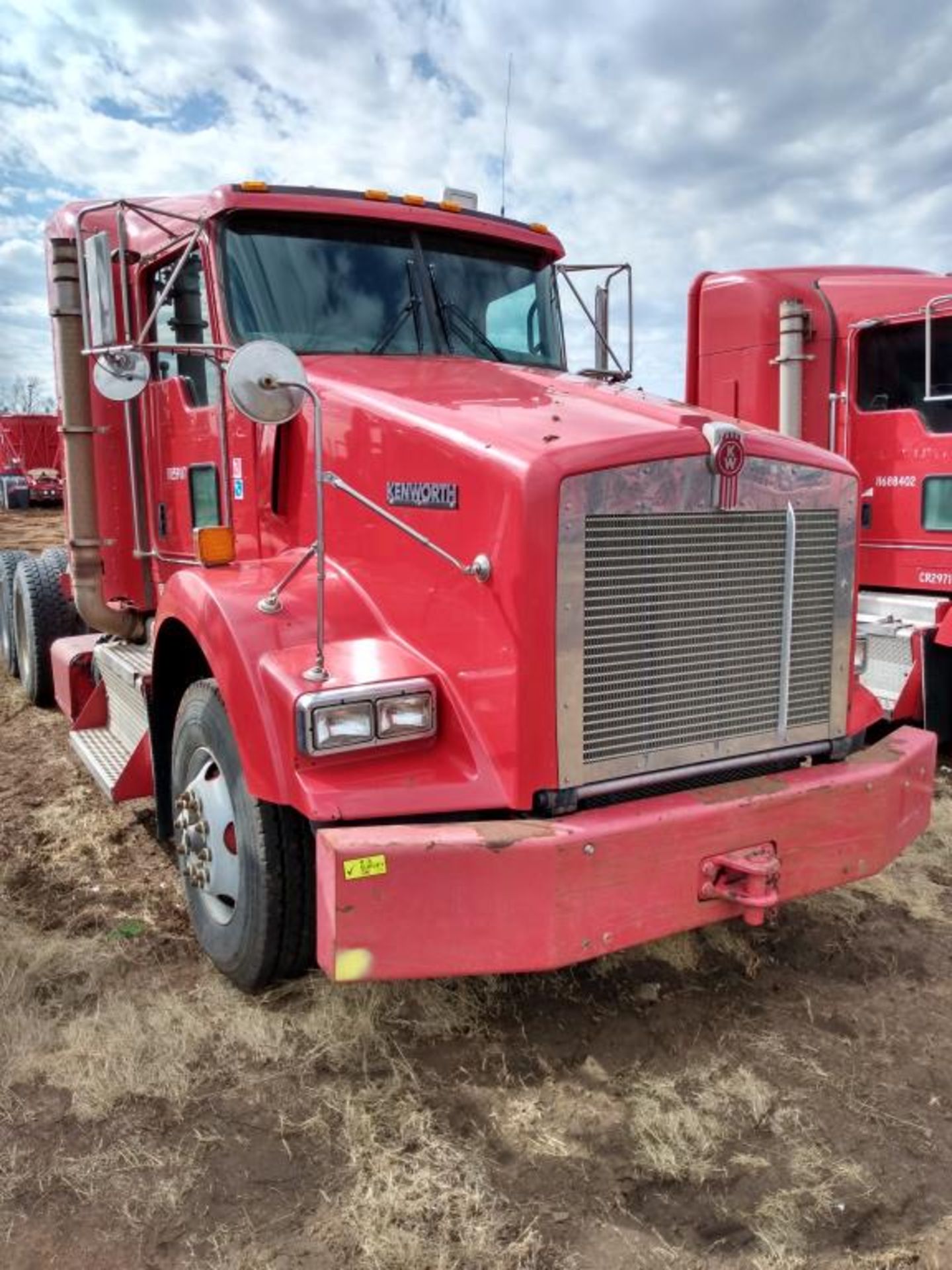 Kenworth Truck - Image 2 of 17