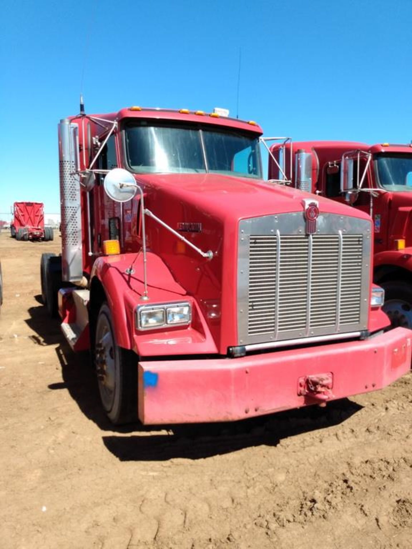 Kenworth Truck - Image 2 of 19