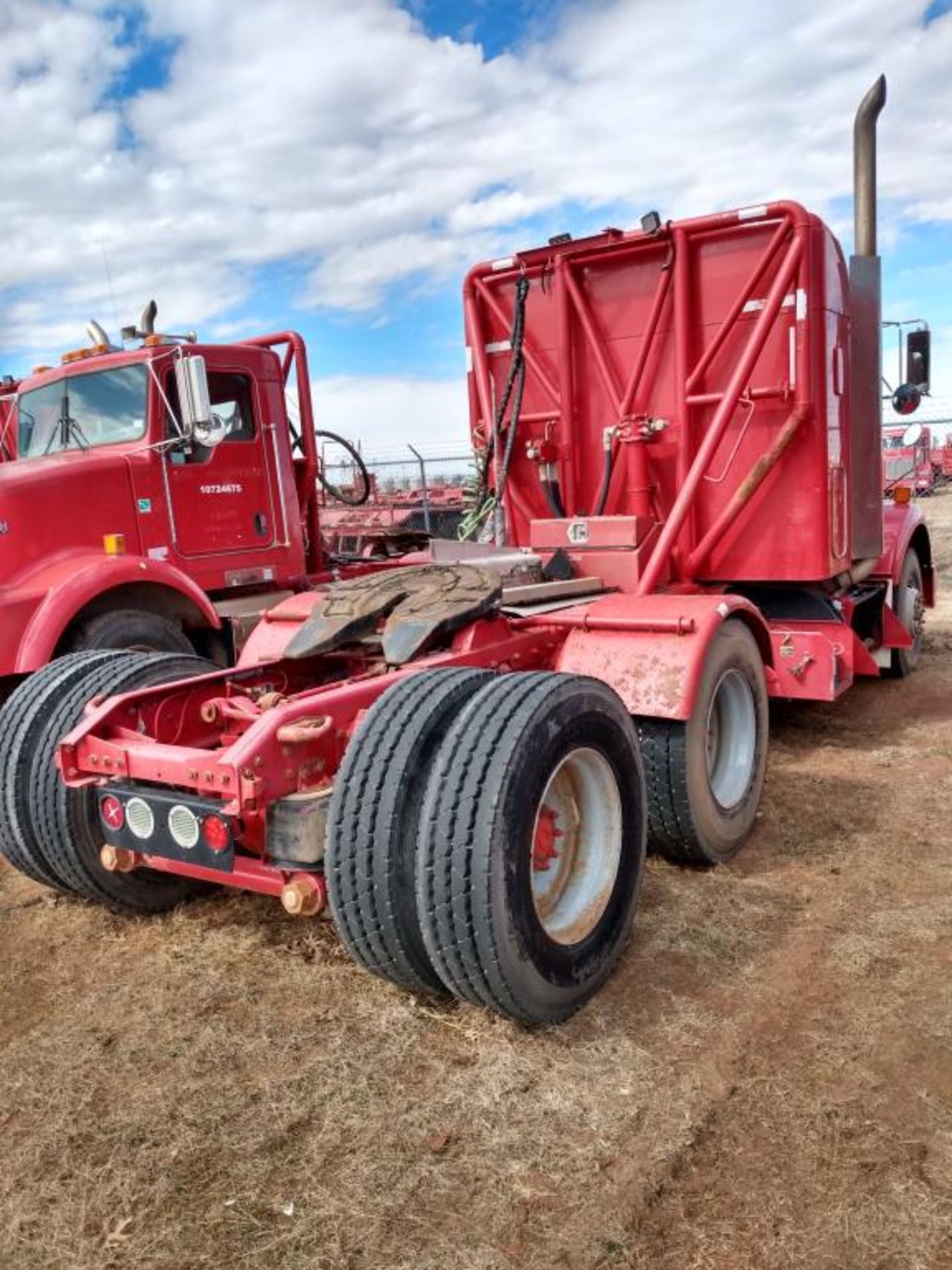 Kenworth Truck - Image 5 of 20