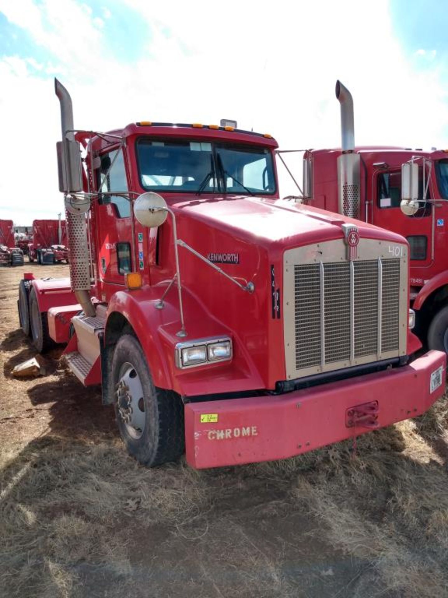 Kenworth Truck - Image 2 of 19