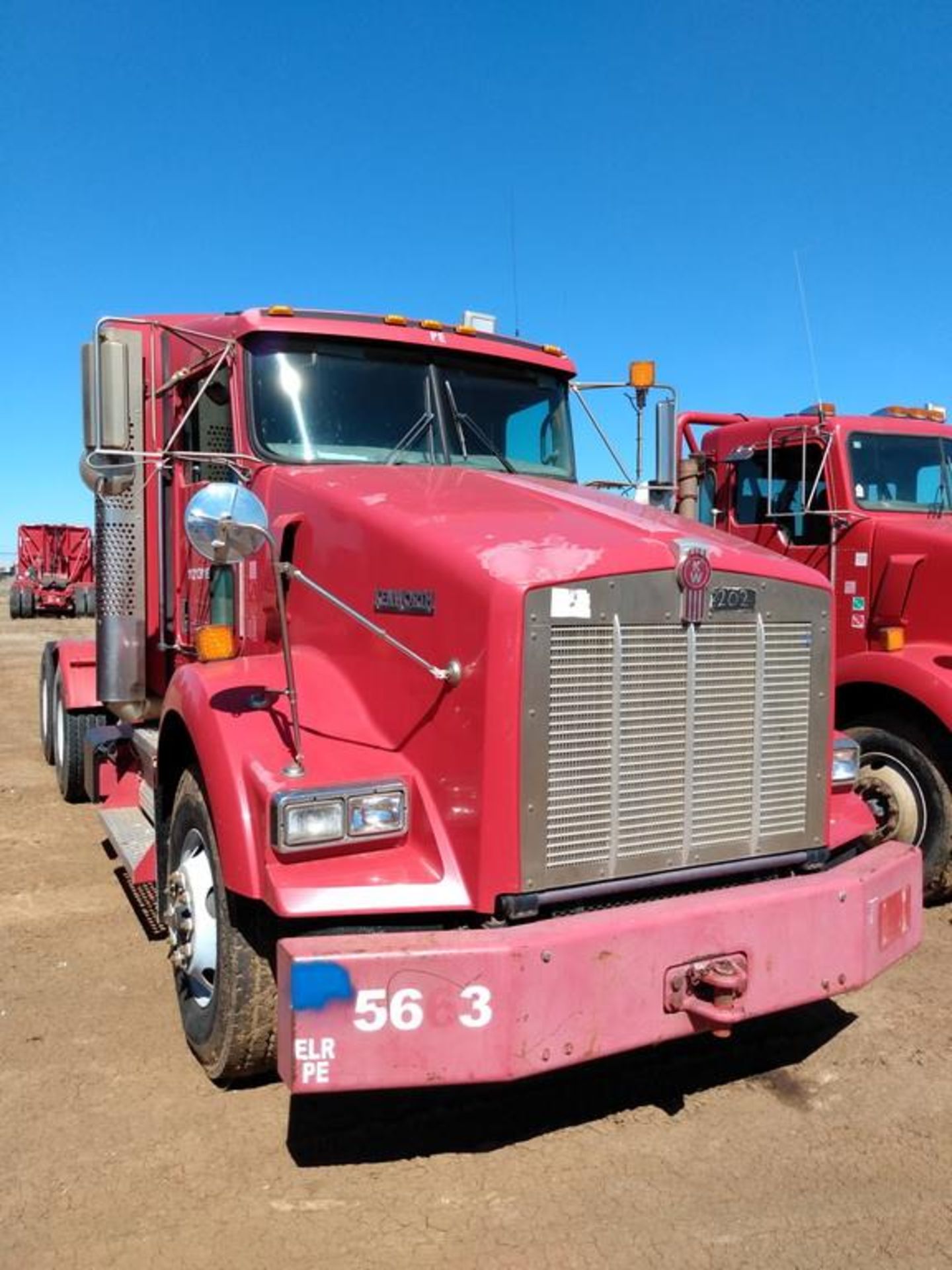 Kenworth Truck - Image 2 of 17