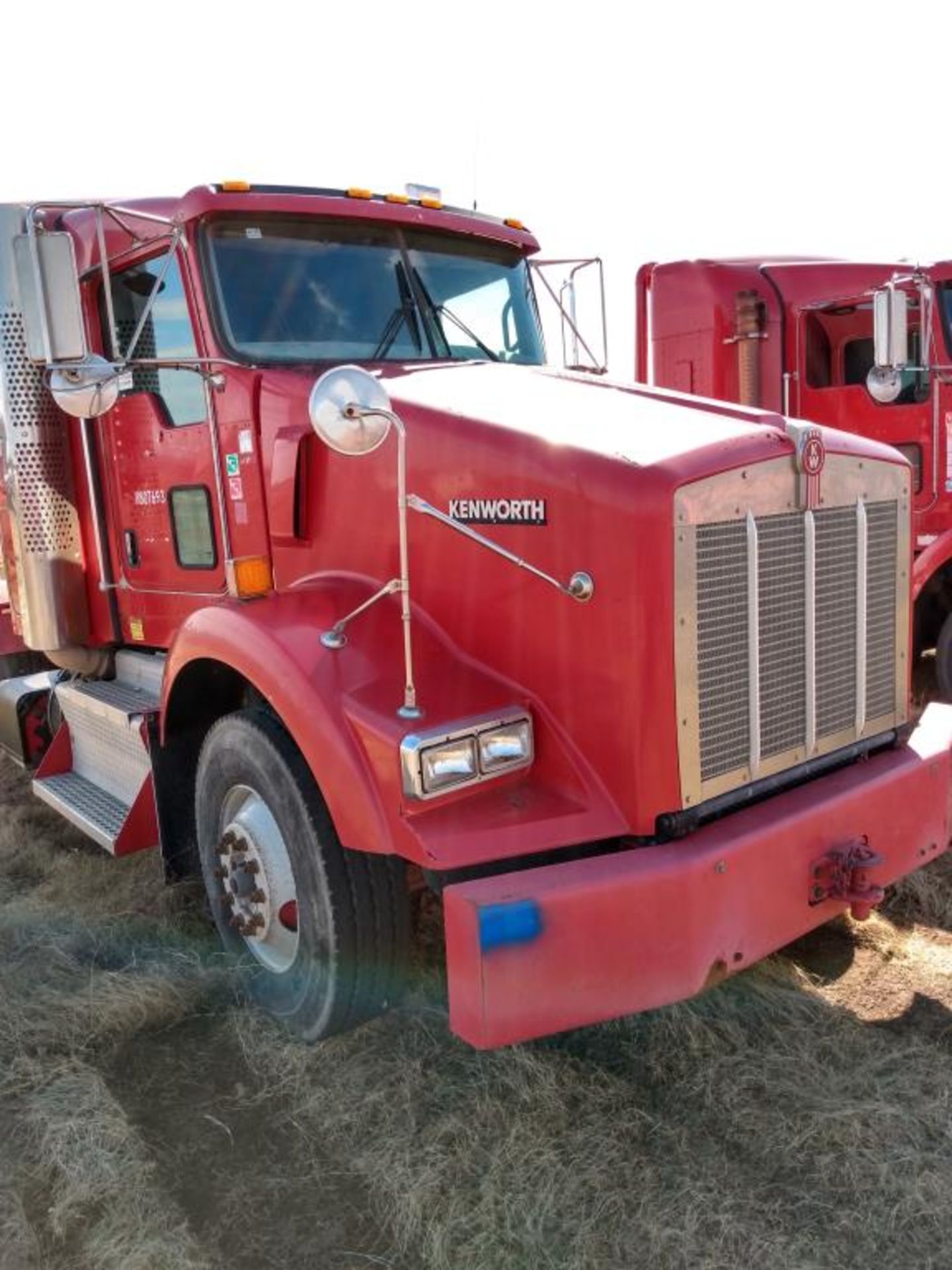 Kenworth Truck - Image 2 of 14