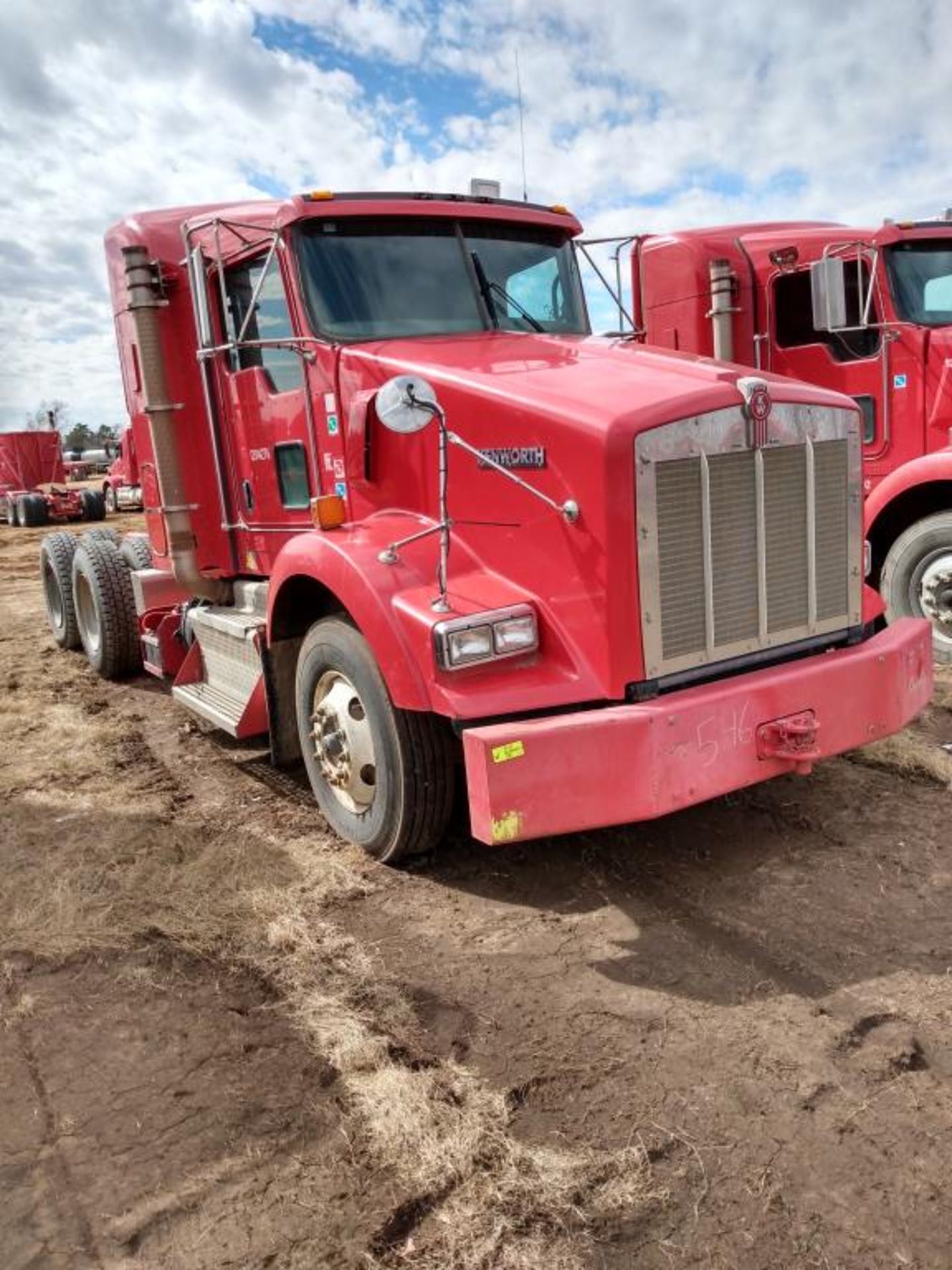 Kenworth Truck - Image 2 of 18