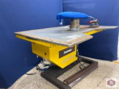 Sussman Mod. SU-427 Ironing Table & Iron