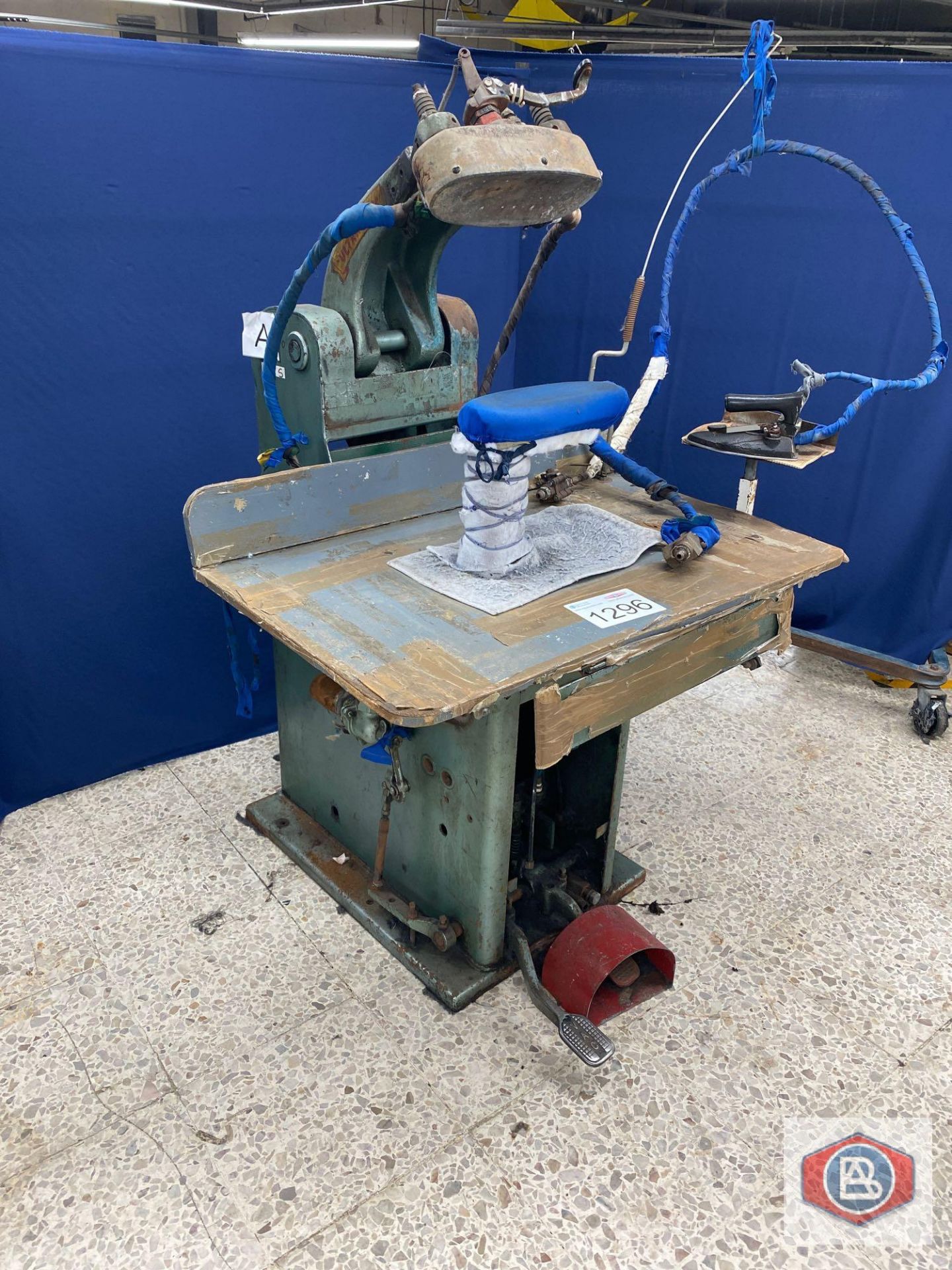 New York Mod. IAASD-45 Garment Press