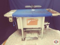 Keumseoung Mod. 76-2 Ironing Table and Iron