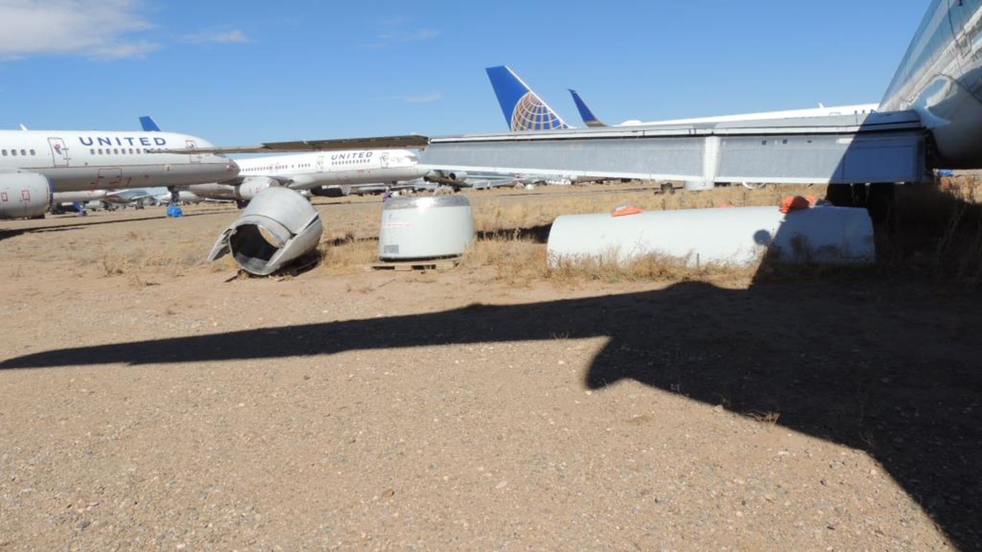 1990 MD 82 Air Frame Tail # N7528A - Image 6 of 15