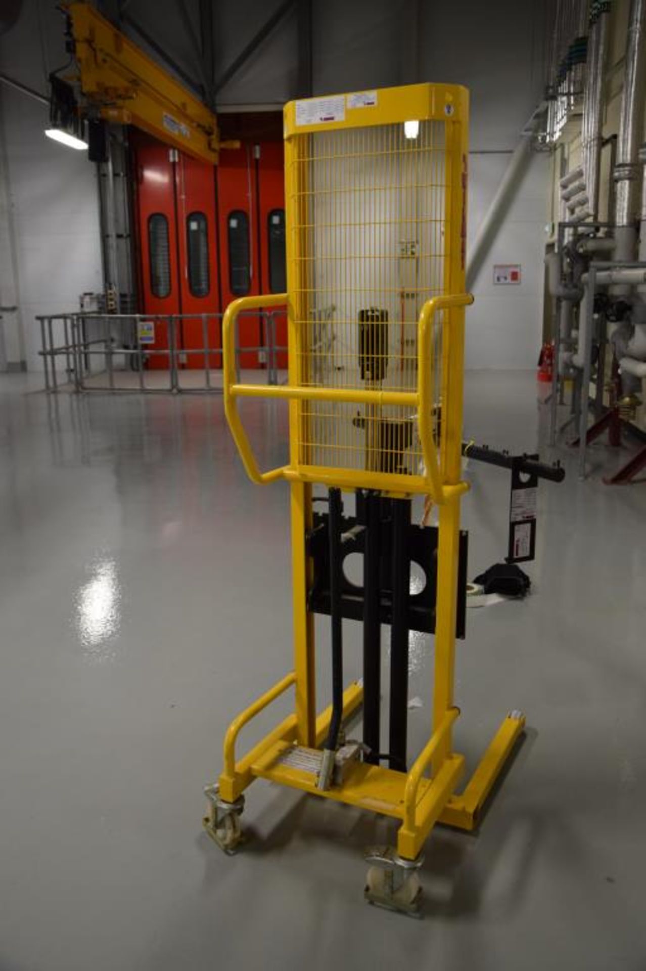 Hydraulic Lift - Image 2 of 3