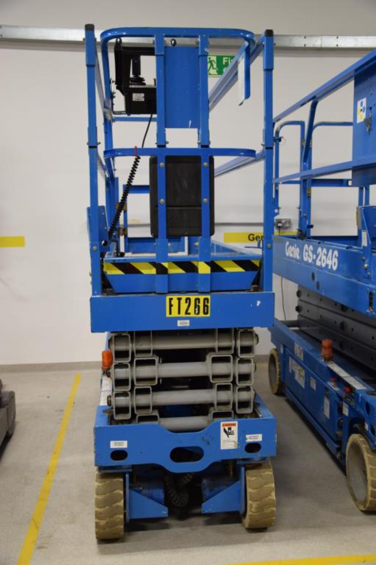 Scissor Lift - Image 2 of 3