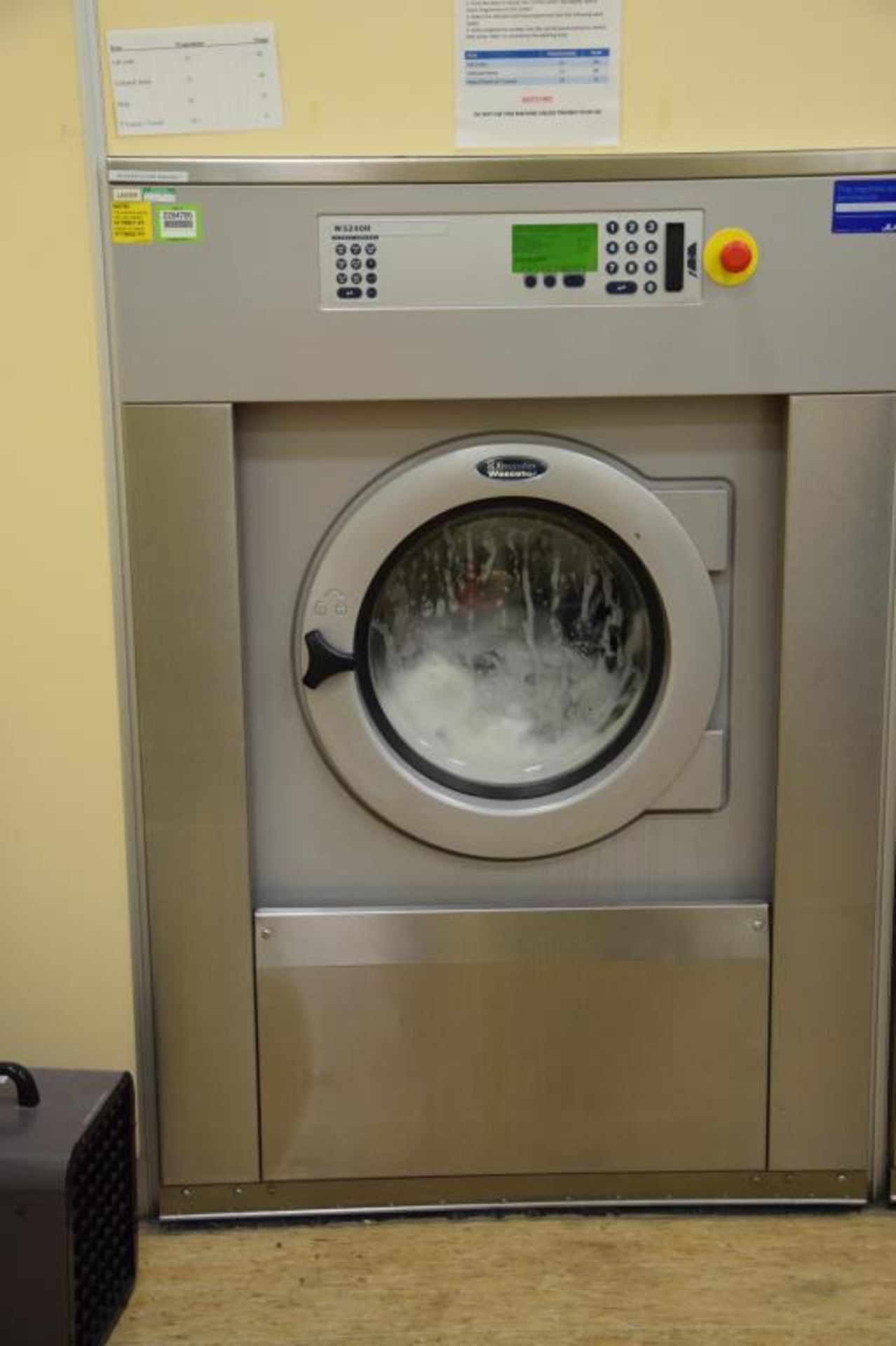 Commercial Washing Machine
