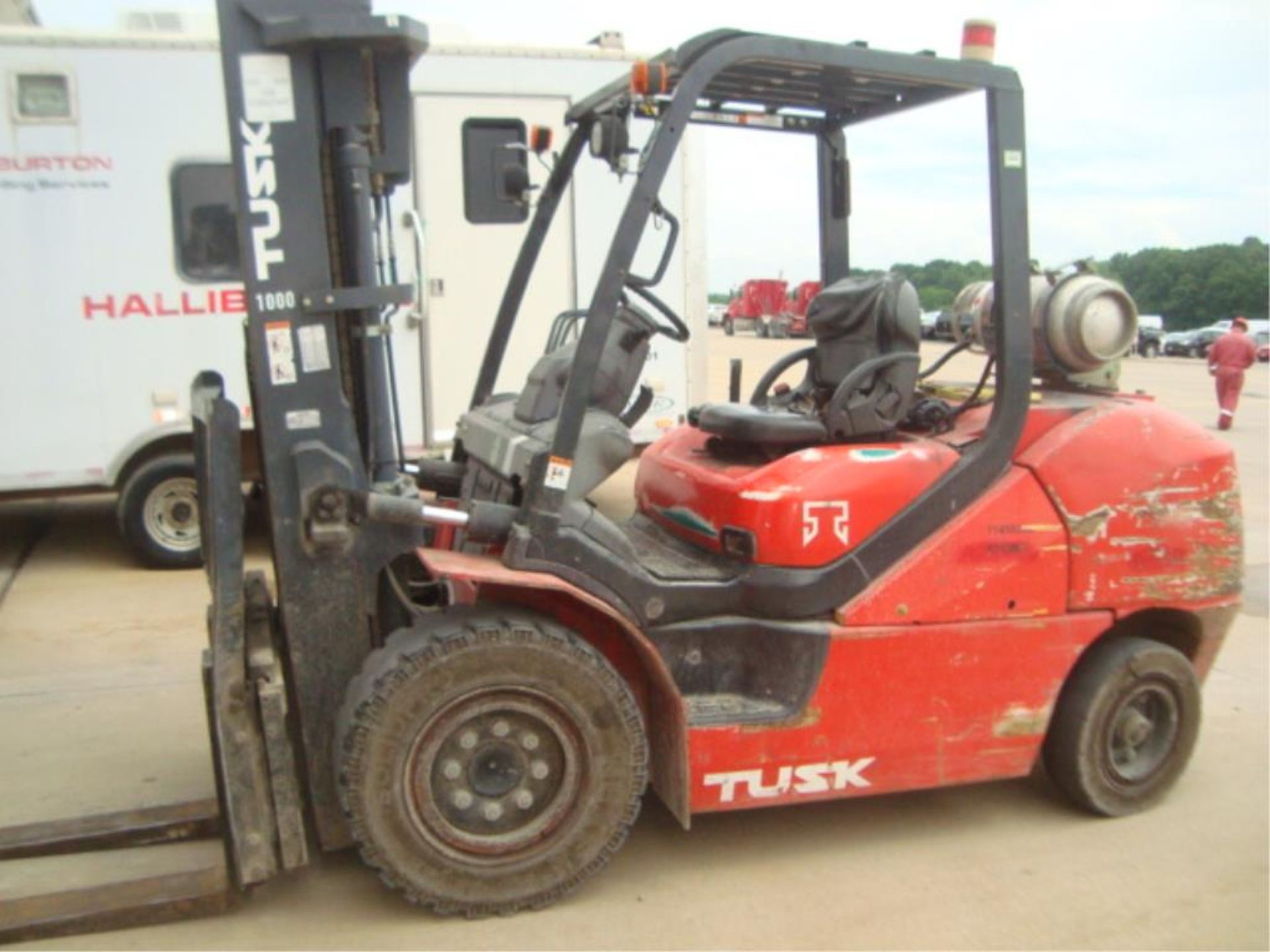 Propane Forklift, 6350 lb. Capacity - Image 8 of 12