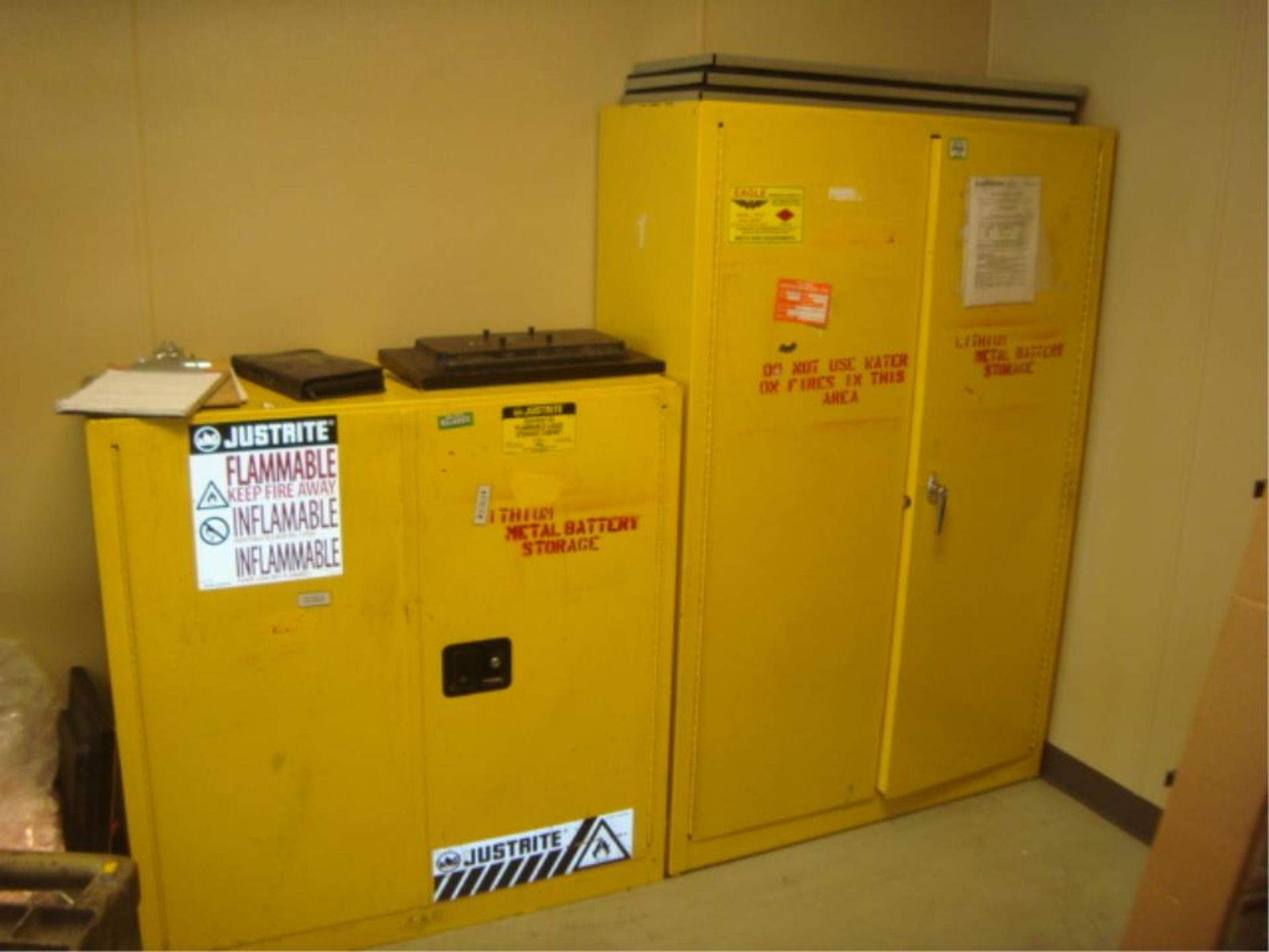 2-Door Flammable Contents Storage Cabinets