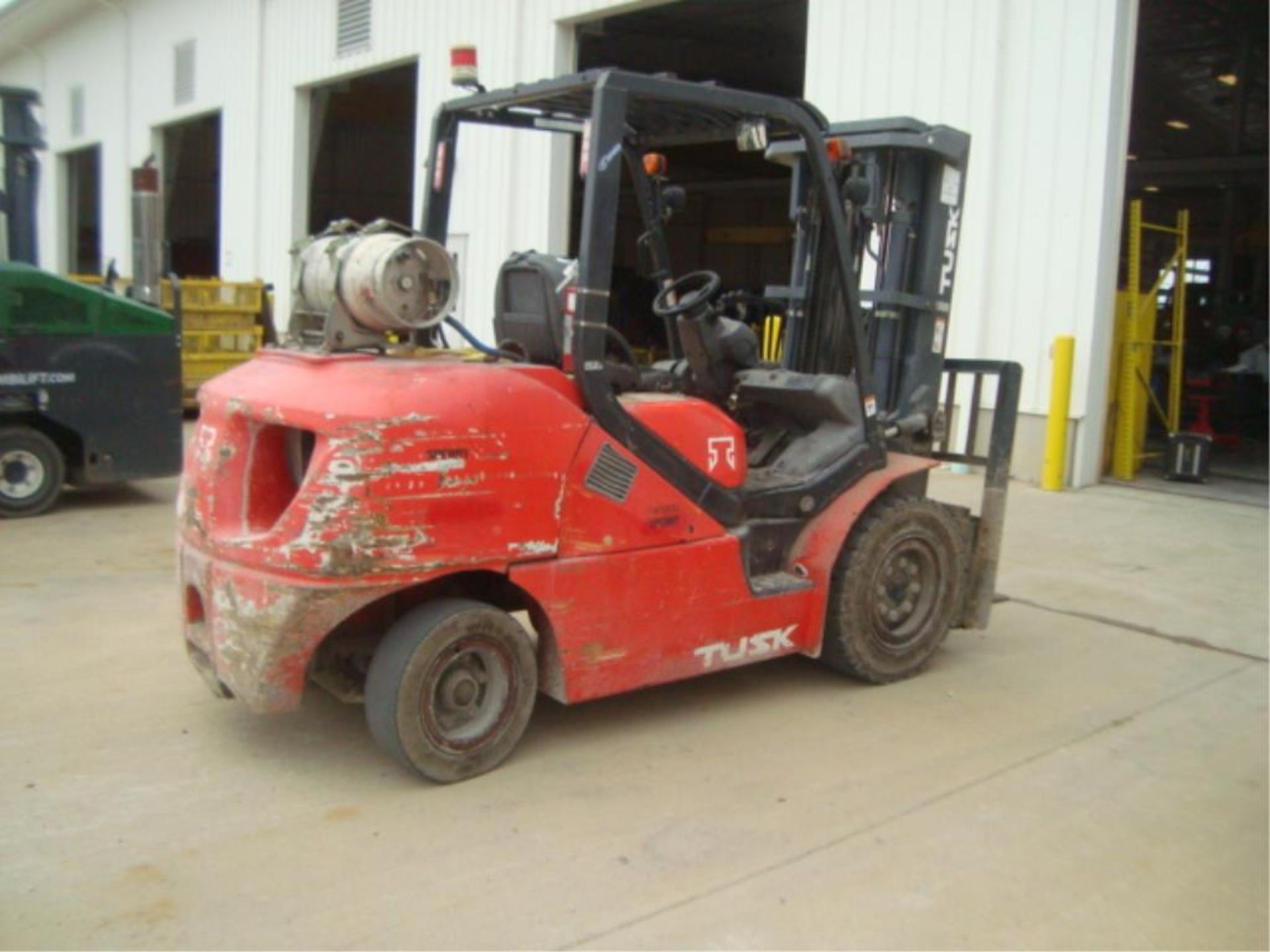 Propane Forklift, 6350 lb. Capacity - Image 4 of 12