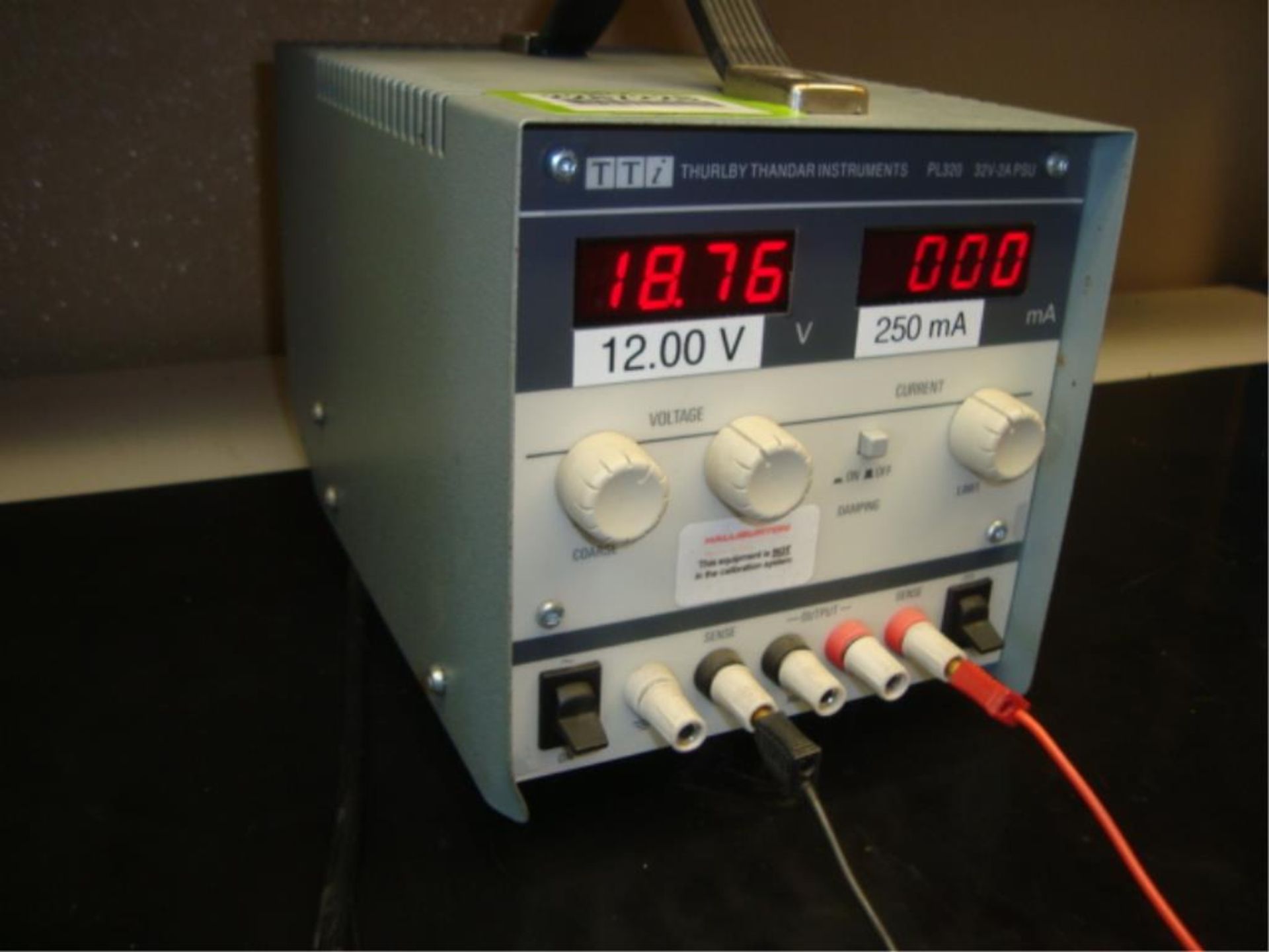 Digital DC Power Supply, 0-32V, 0-2A - Image 2 of 7