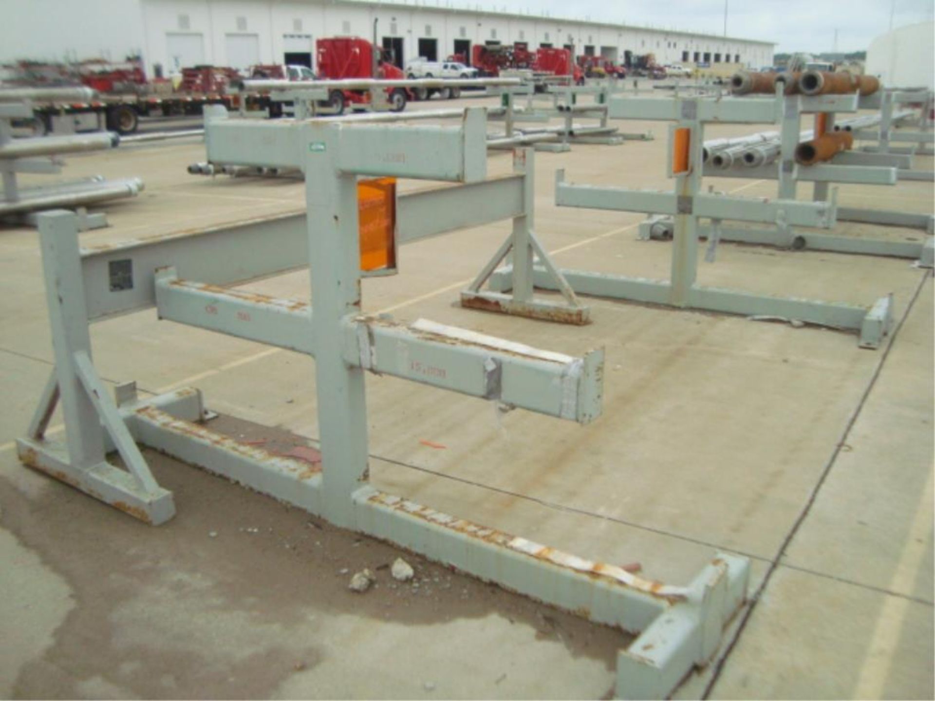 Heavy Duty Cantilever Type Raw Stock Racks - Image 5 of 7