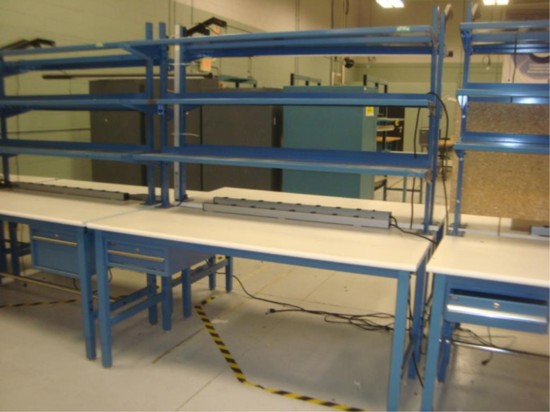 Heavy Duty Adjustable Height Workstations Benches - Image 3 of 7