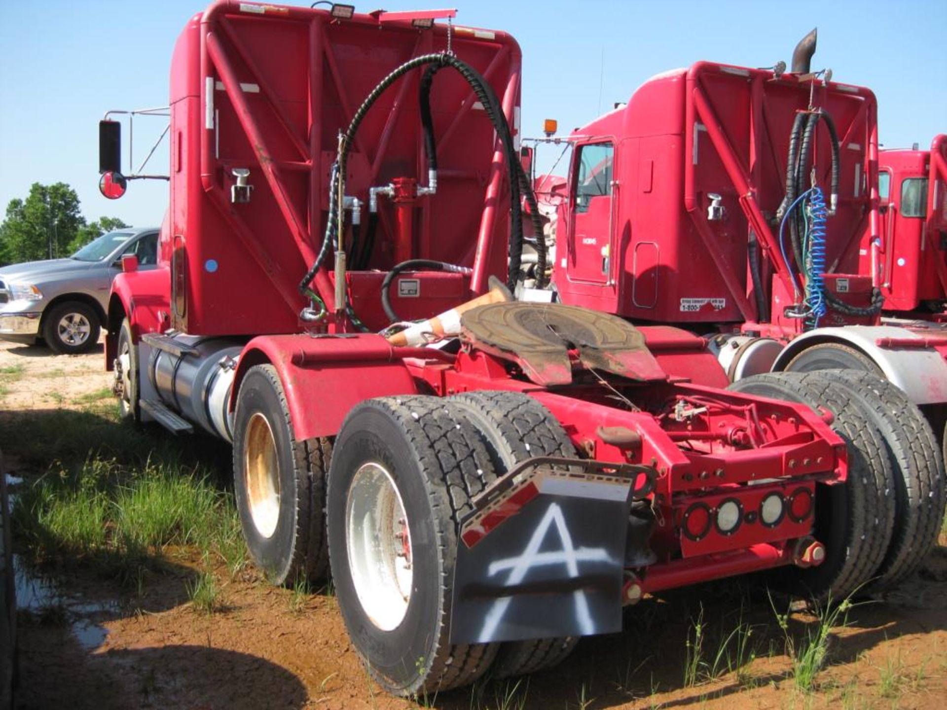 Kenworth Truck - Image 6 of 21