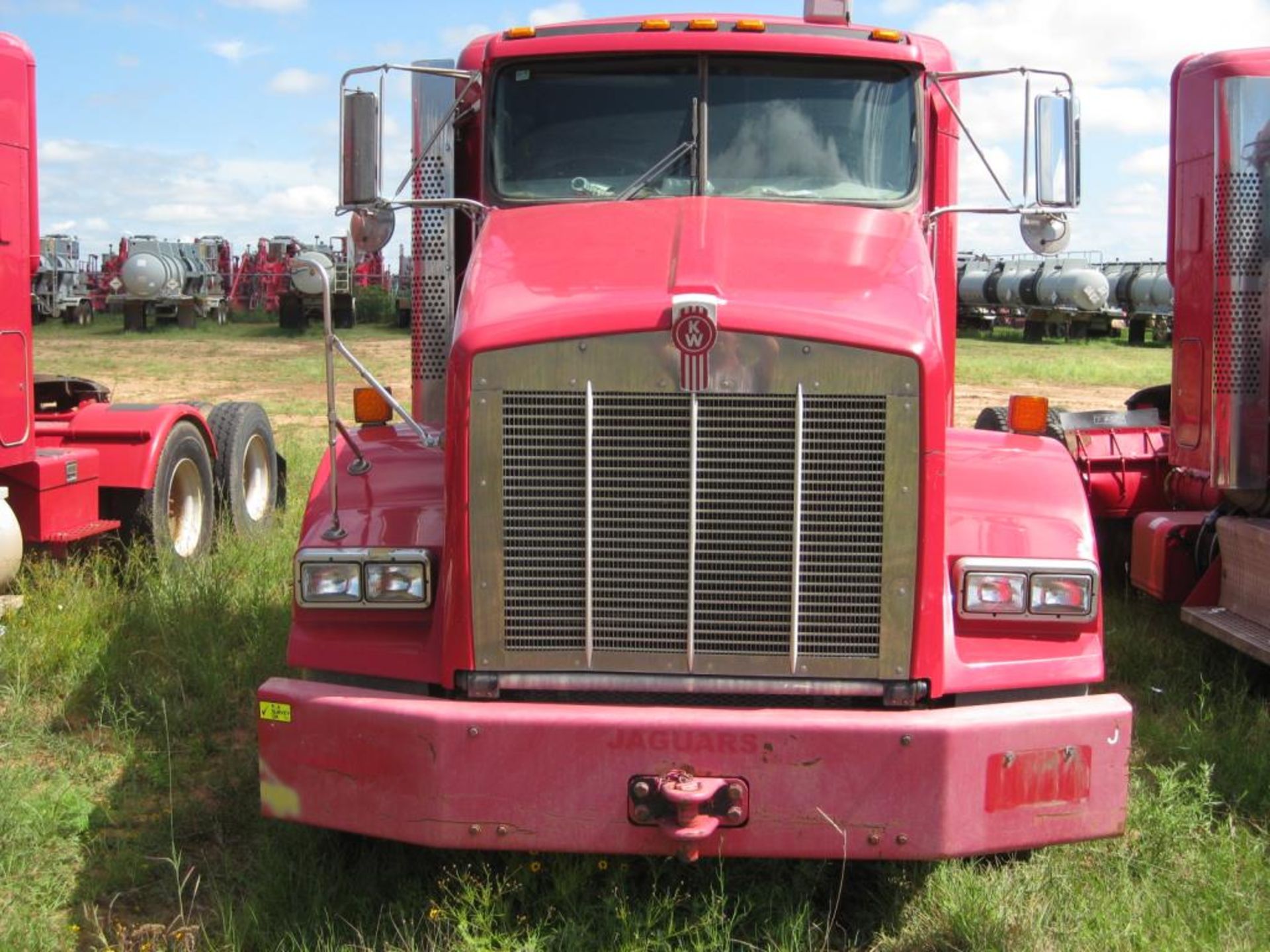 Kenworth Truck - Image 3 of 22