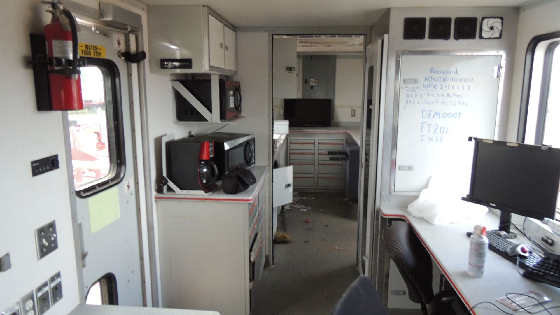 Chassis King Command Trailer - Image 20 of 27
