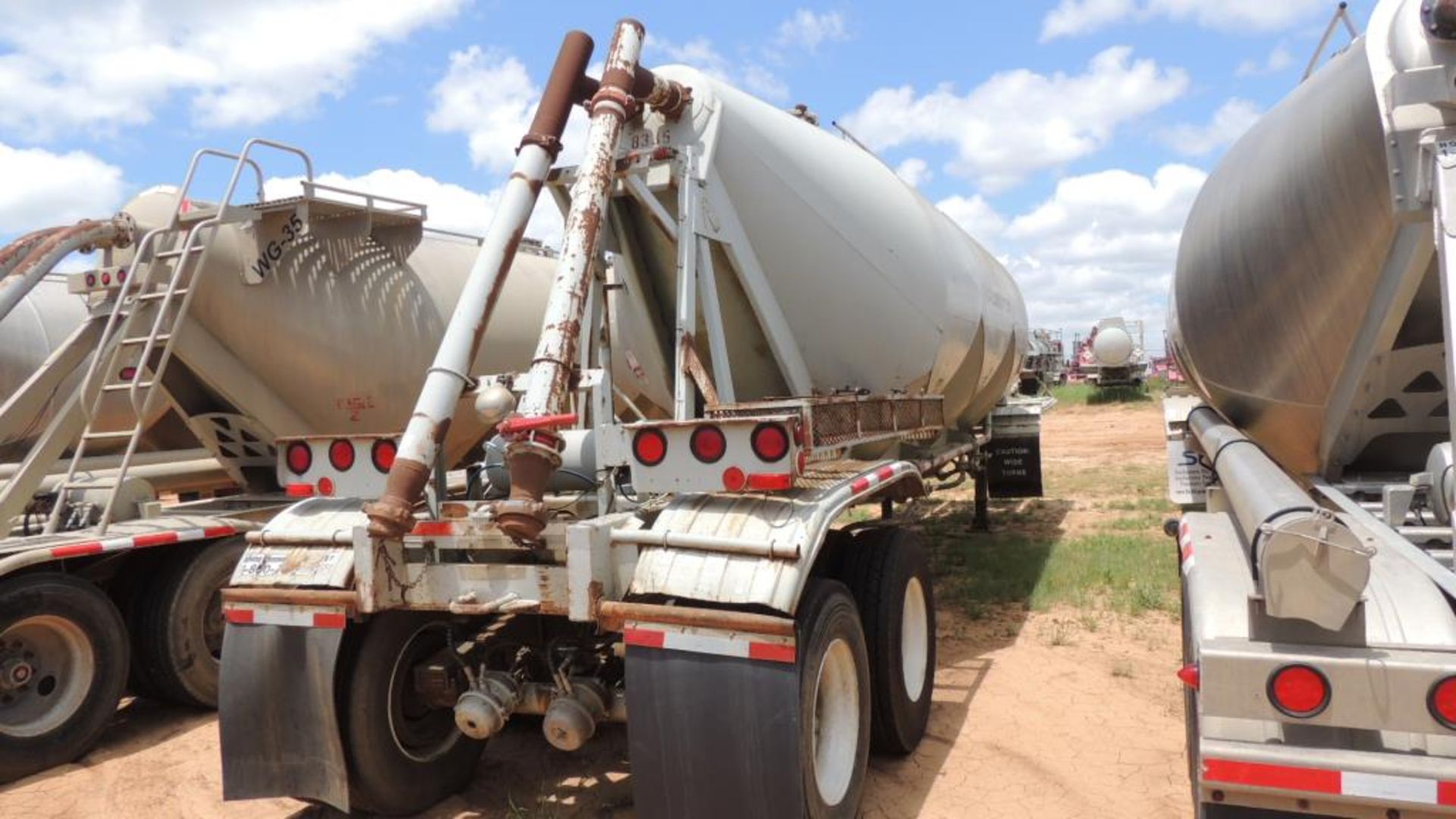 Fruehauf Trailer Company Tanker - Image 6 of 12