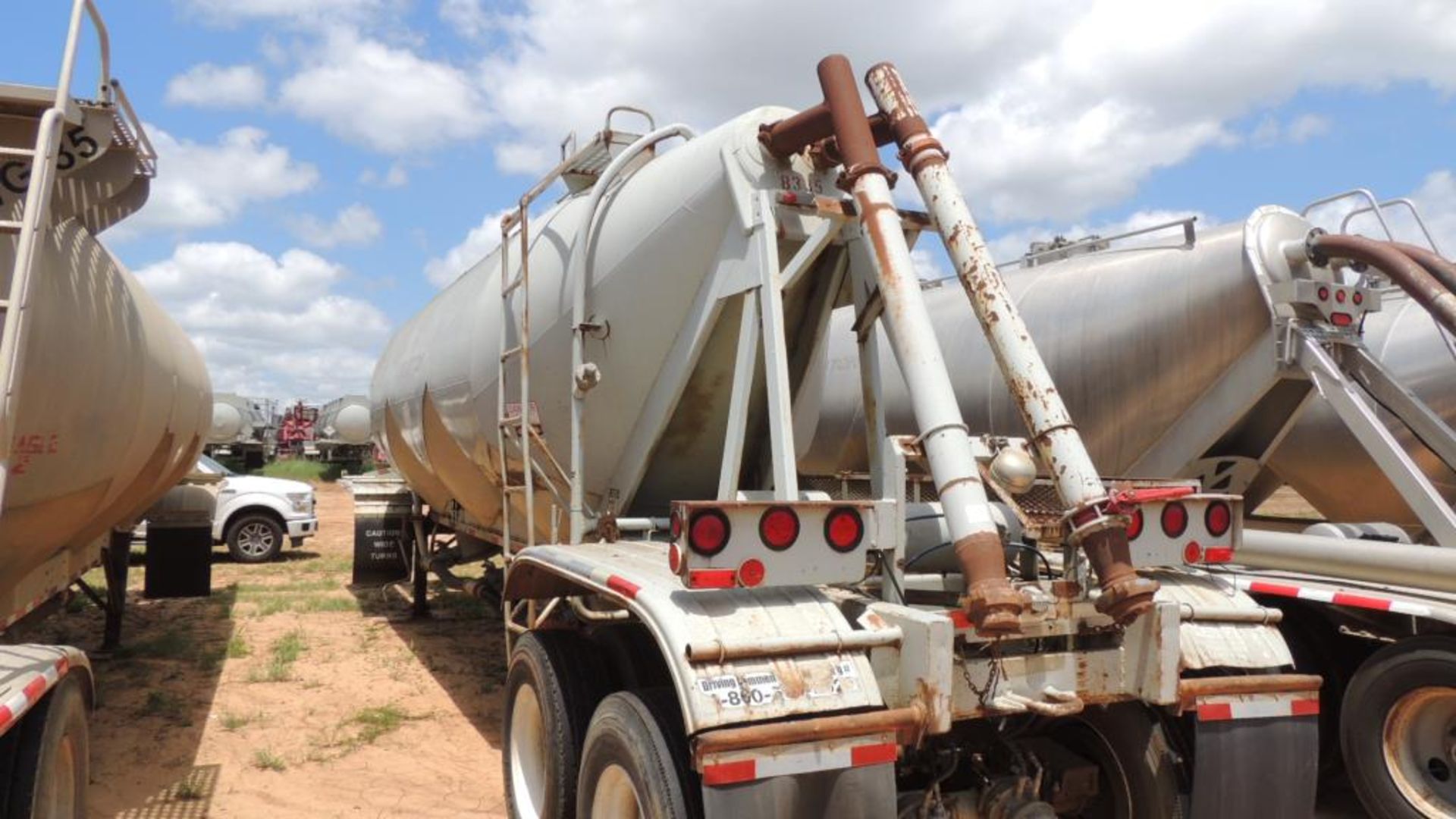 Fruehauf Trailer Company Tanker - Image 7 of 12