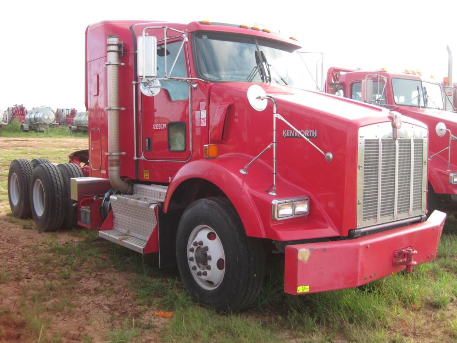 Kenworth Truck - Image 2 of 23