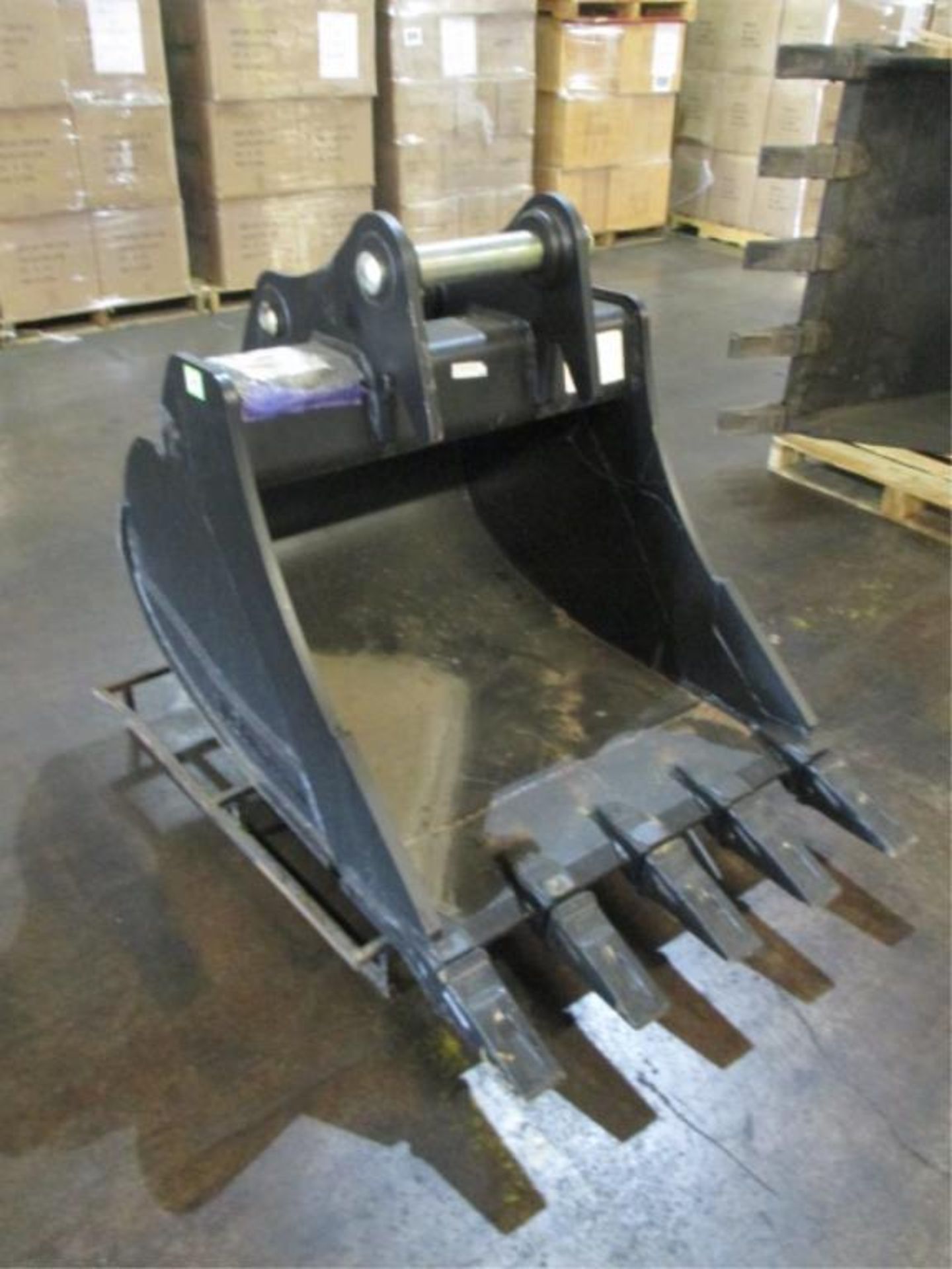 * NEW, NEVER USED * Excavator Bucket