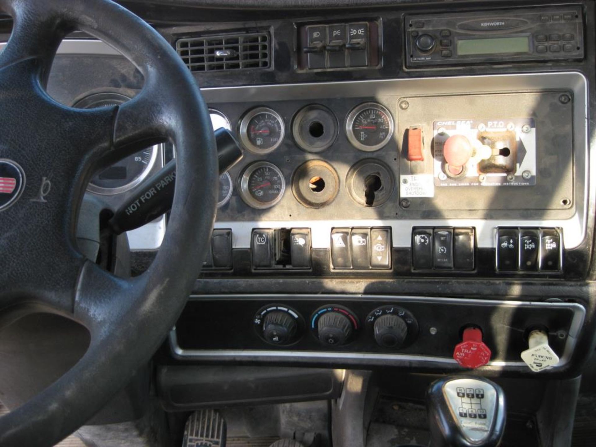 Kenworth Truck - Image 12 of 22