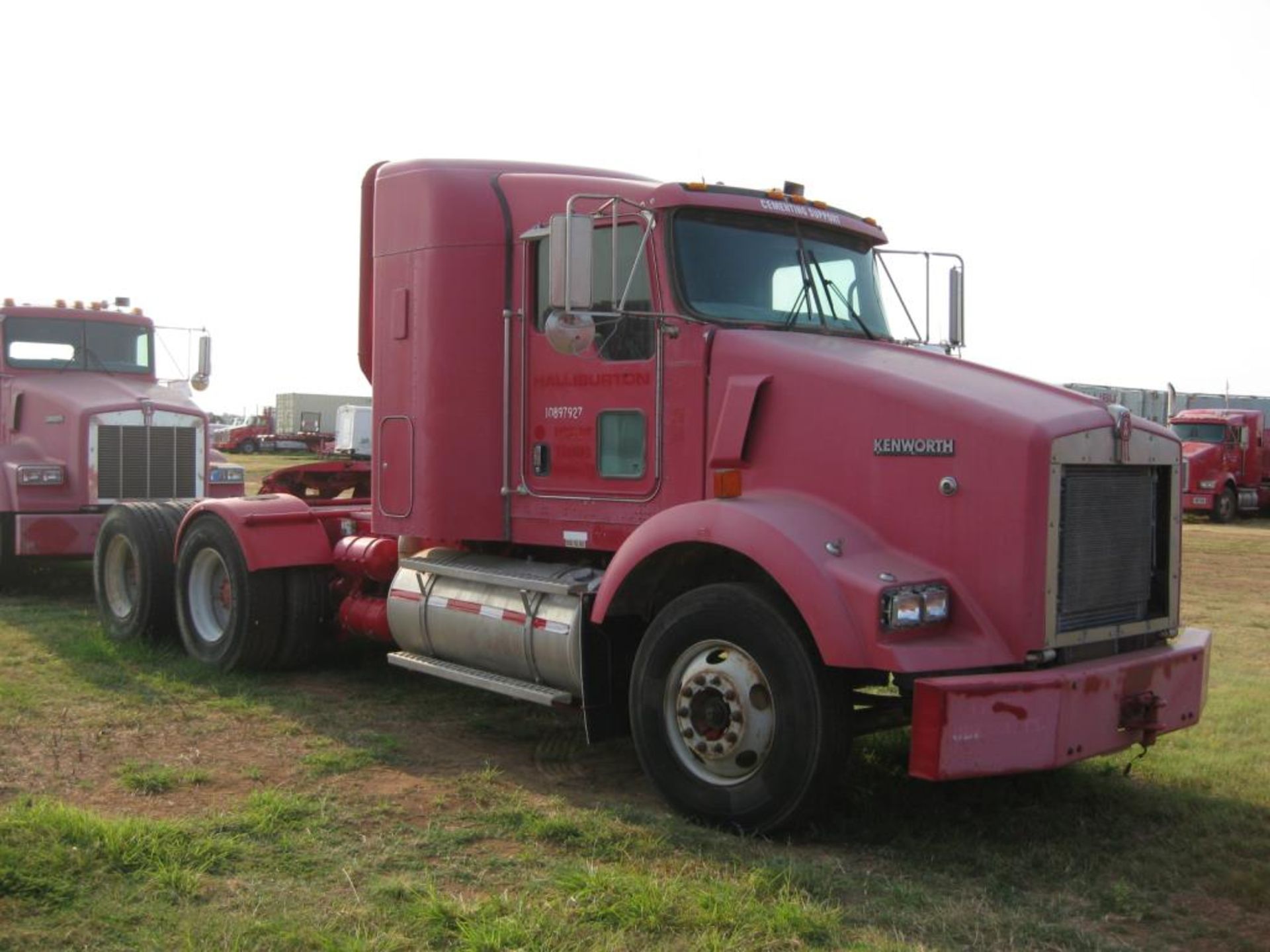 Kenworth Truck - Image 4 of 23