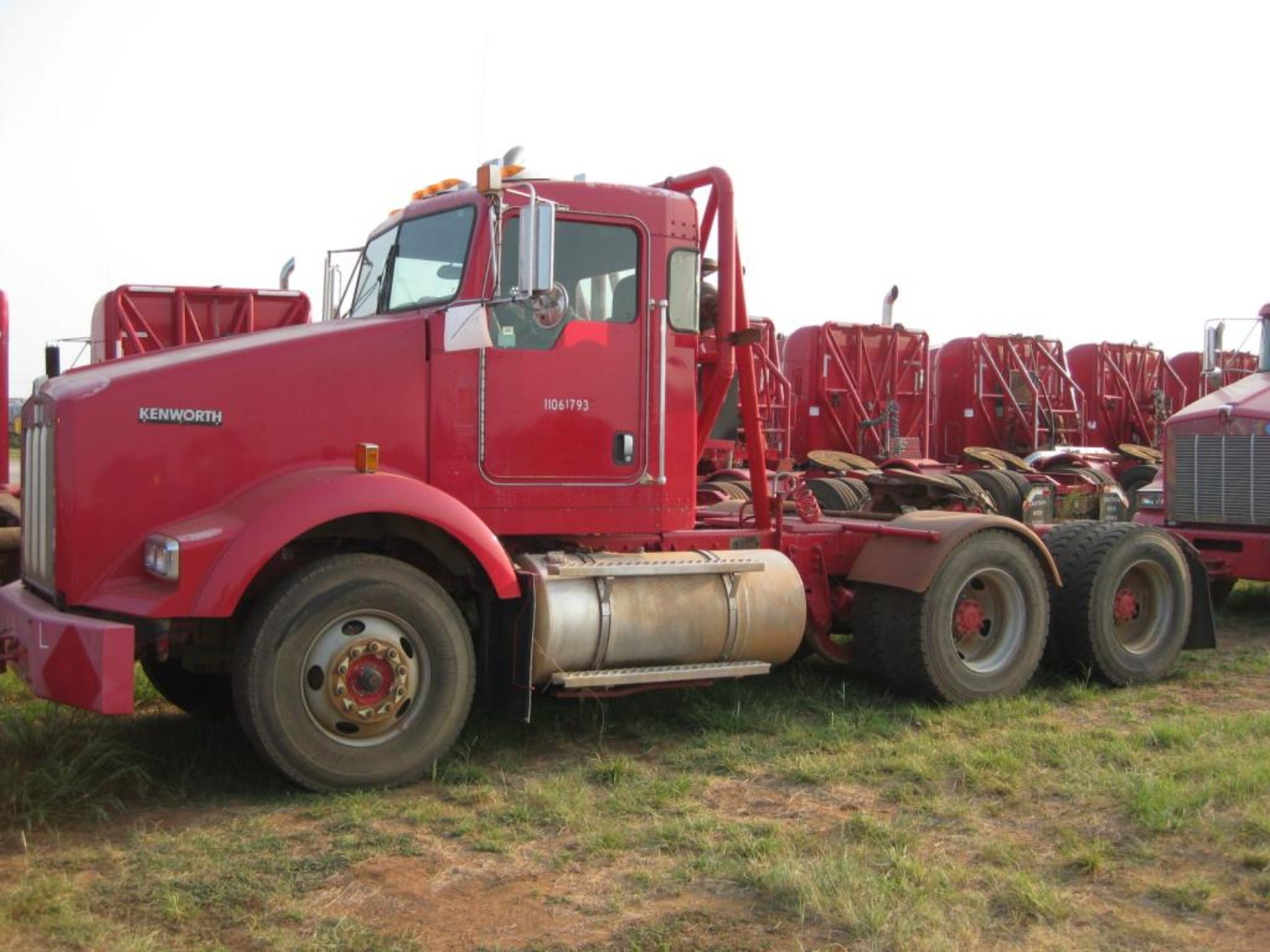 Kenworth Truck - Image 2 of 22