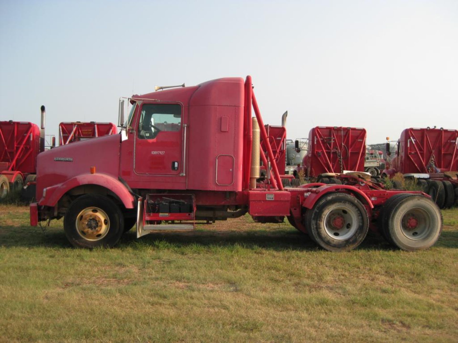 Kenworth Truck - Image 3 of 23