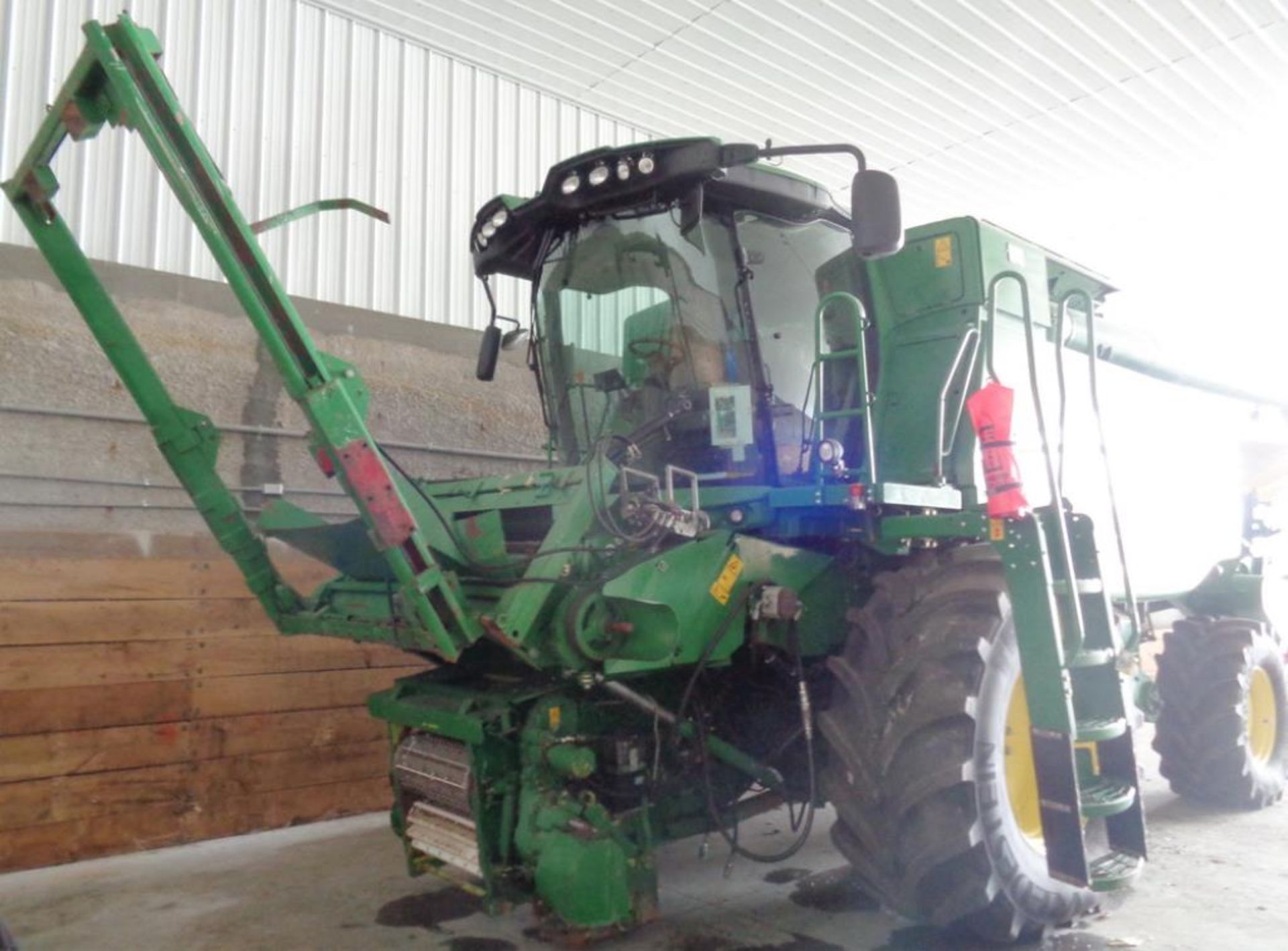 John Deere (Groenoord) Dbl.-Cut Combine Harvester - Image 6 of 25