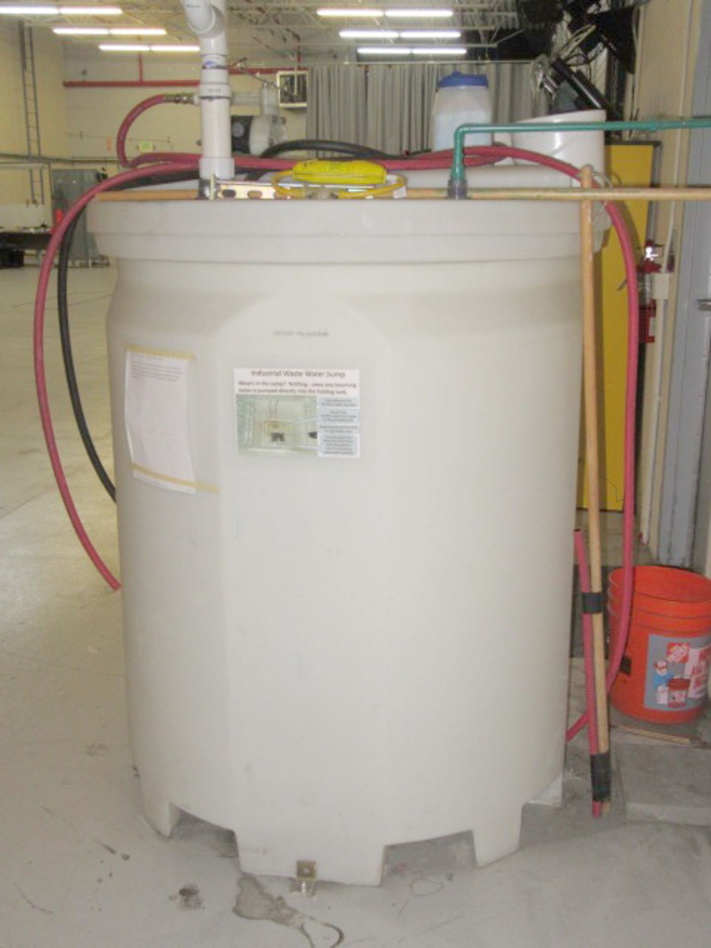 Water Storage Tank - Image 2 of 2