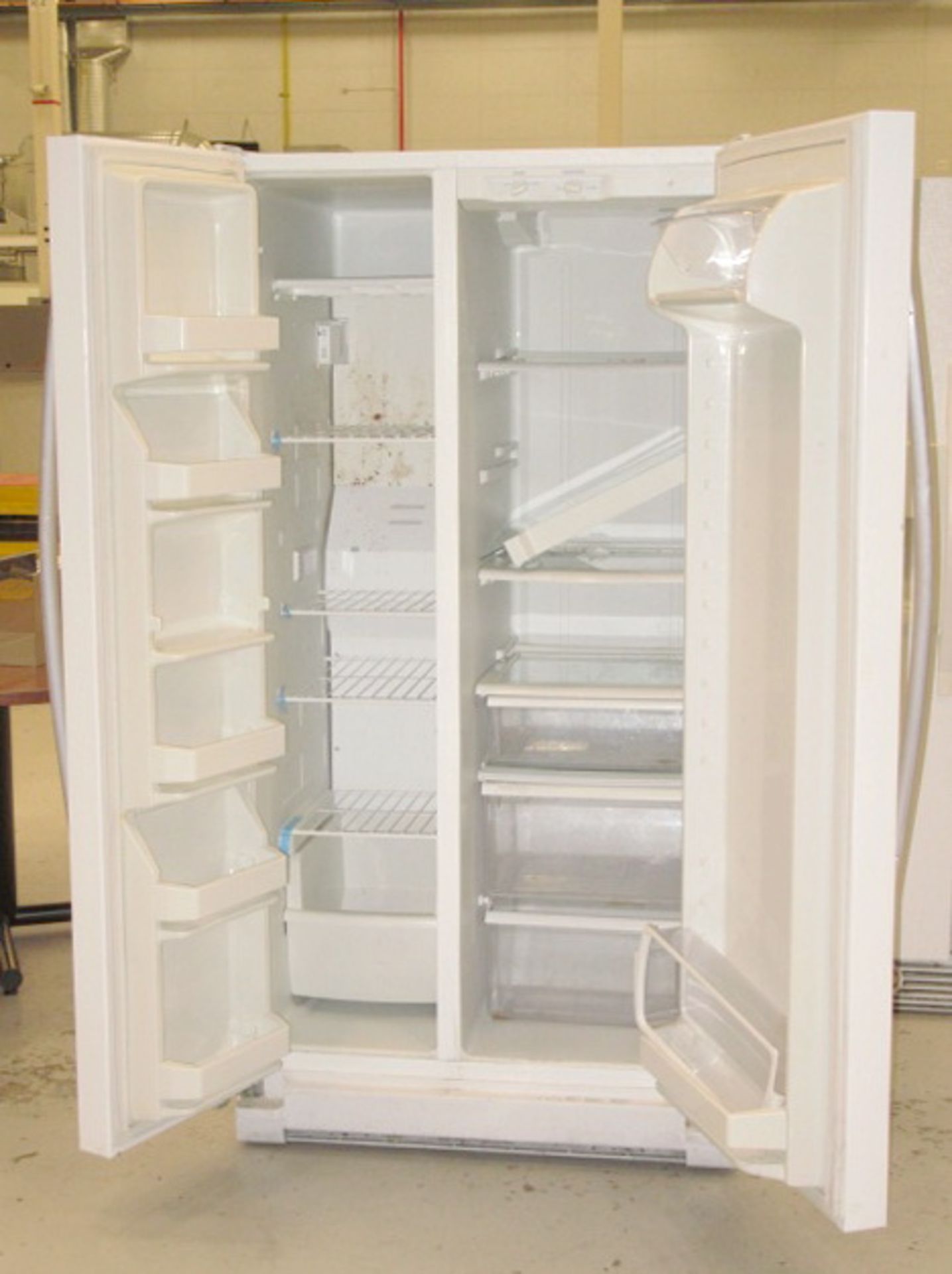 Refrigerator / Freezer - Image 2 of 3