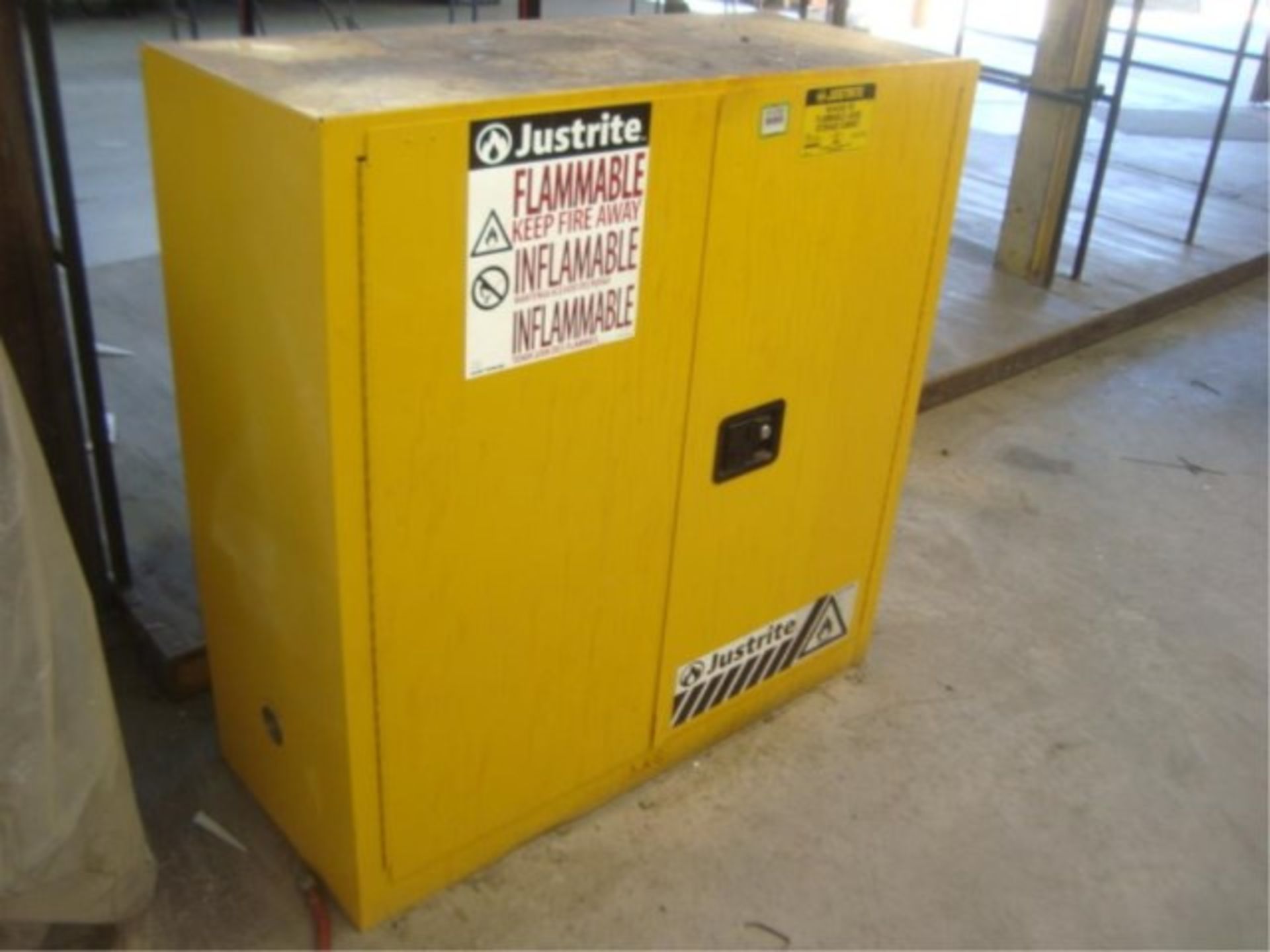 Flammables Storage Cabinet - Image 2 of 4