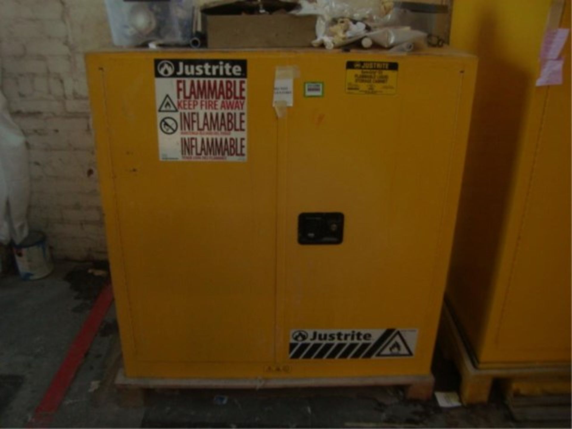 Flammables Storage Cabinets - Image 7 of 12